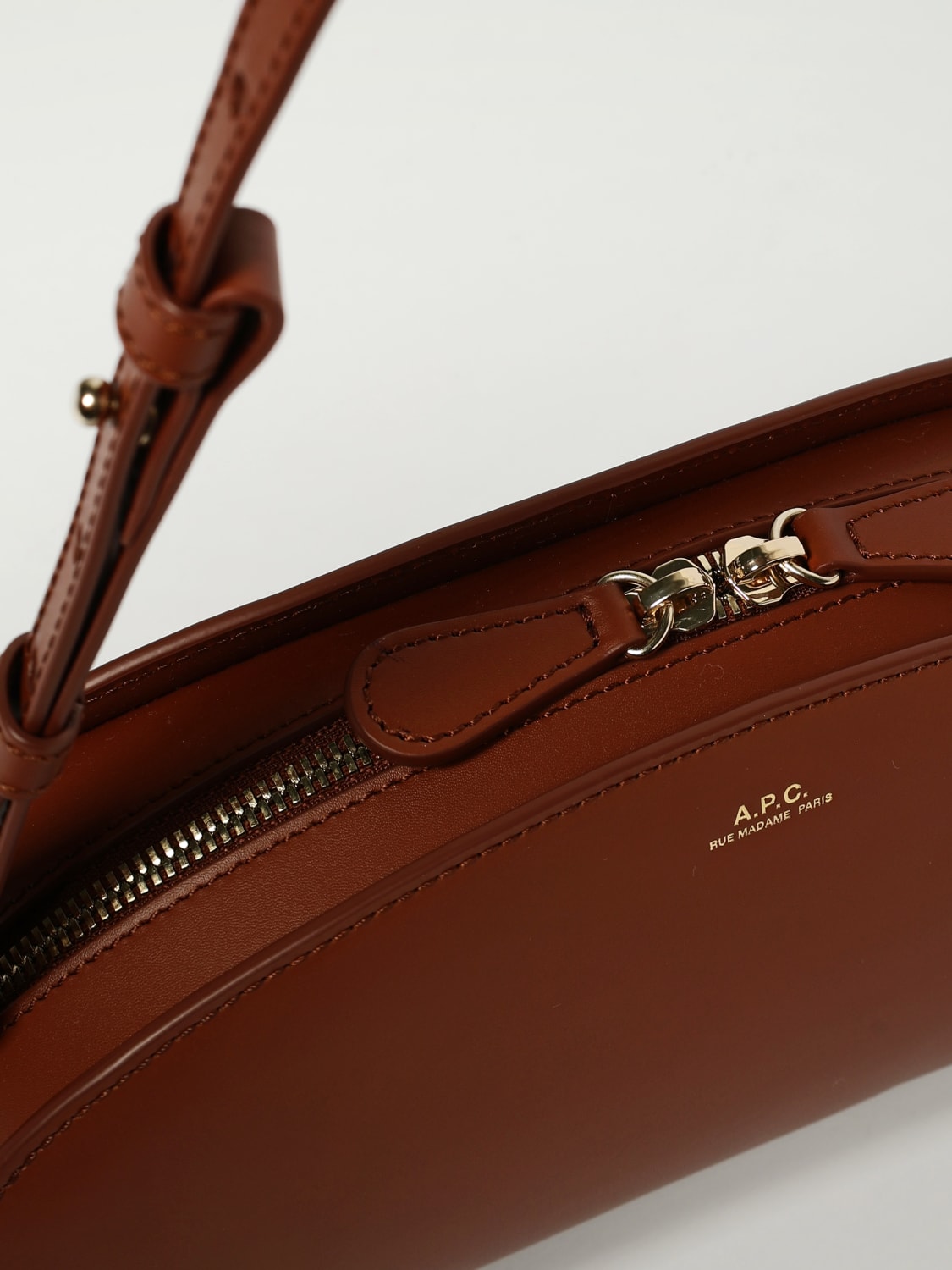 A.P.C. BORSA A SPALLA: Borsa Demi Lune A.P.C. in pelle , Marrone - Img 3