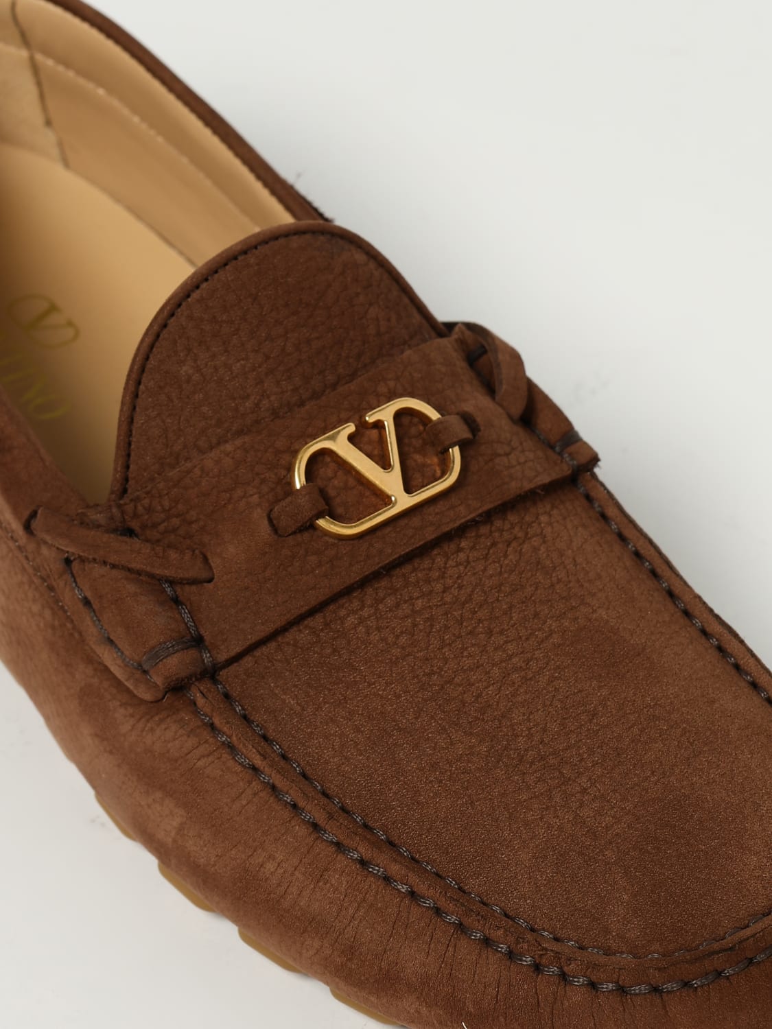 VALENTINO GARAVANI MOCASSINI: Mocassino VLogo Signature Valentino Garavani in camoscio , Marrone - Img 4