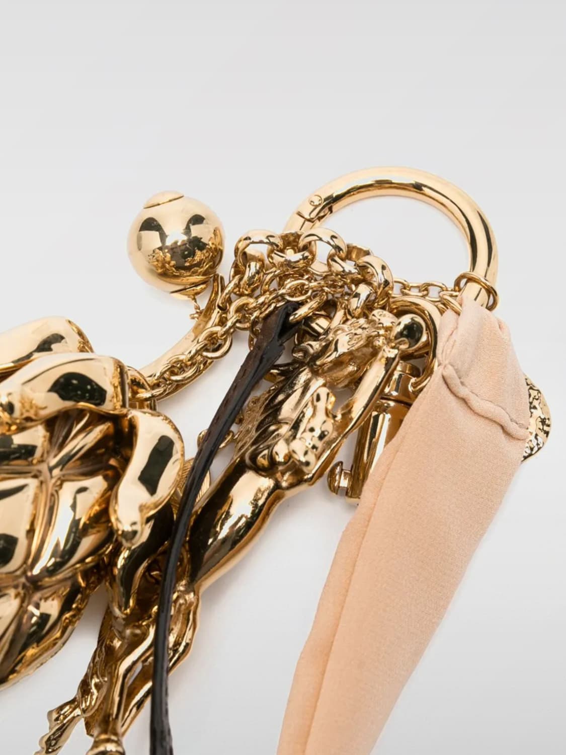 キーホルダー・キーリング CHLOE Woman Key chain Gold CH25UK163P69 9DA CHLOÉ: Key chain woman - Gold | Chloé key chain CH25UK163P69