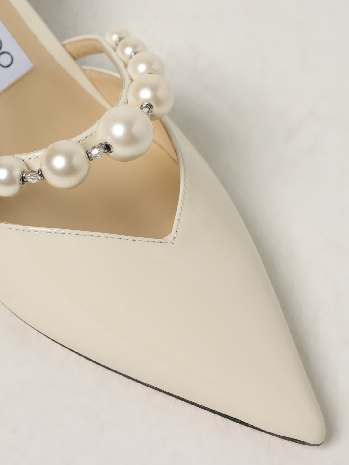 JIMMY CHOO DÉCOLLETÉ: Décolleté Aurelie Jimmy Choo in vernice con perle sintetiche , Bianco - Img 4