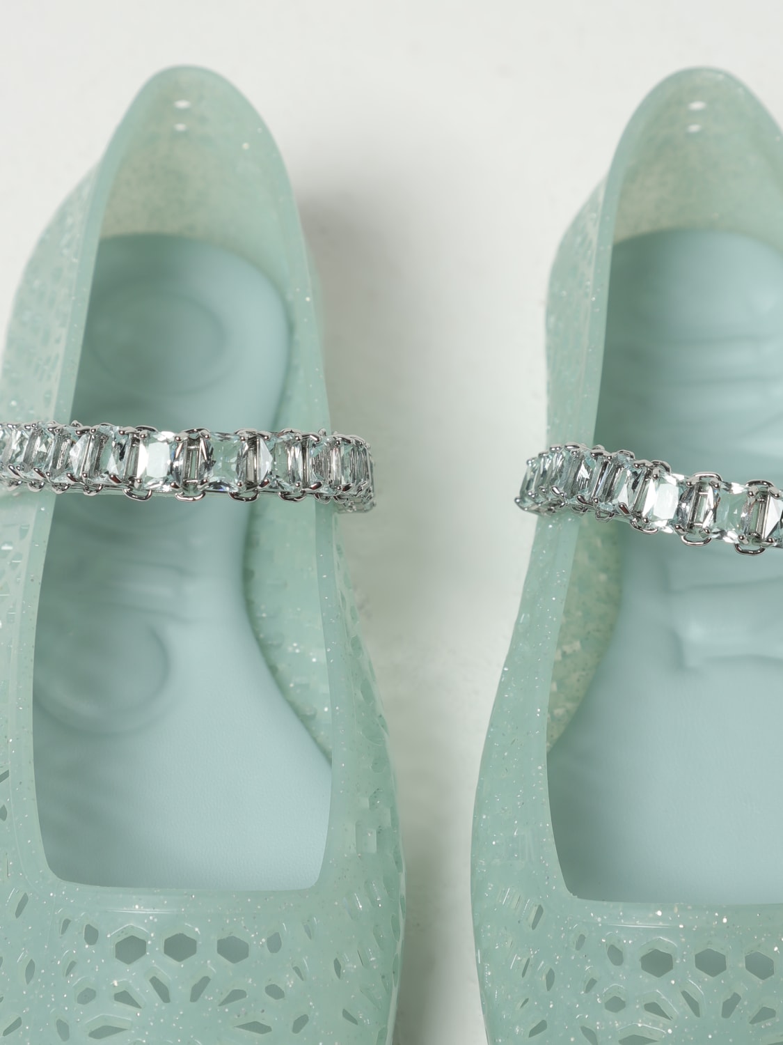 JIMMY CHOO BALLERINE: Ballerina The Jelly Jimmy Choo in gomma traforata con strass , Blue - Img 4