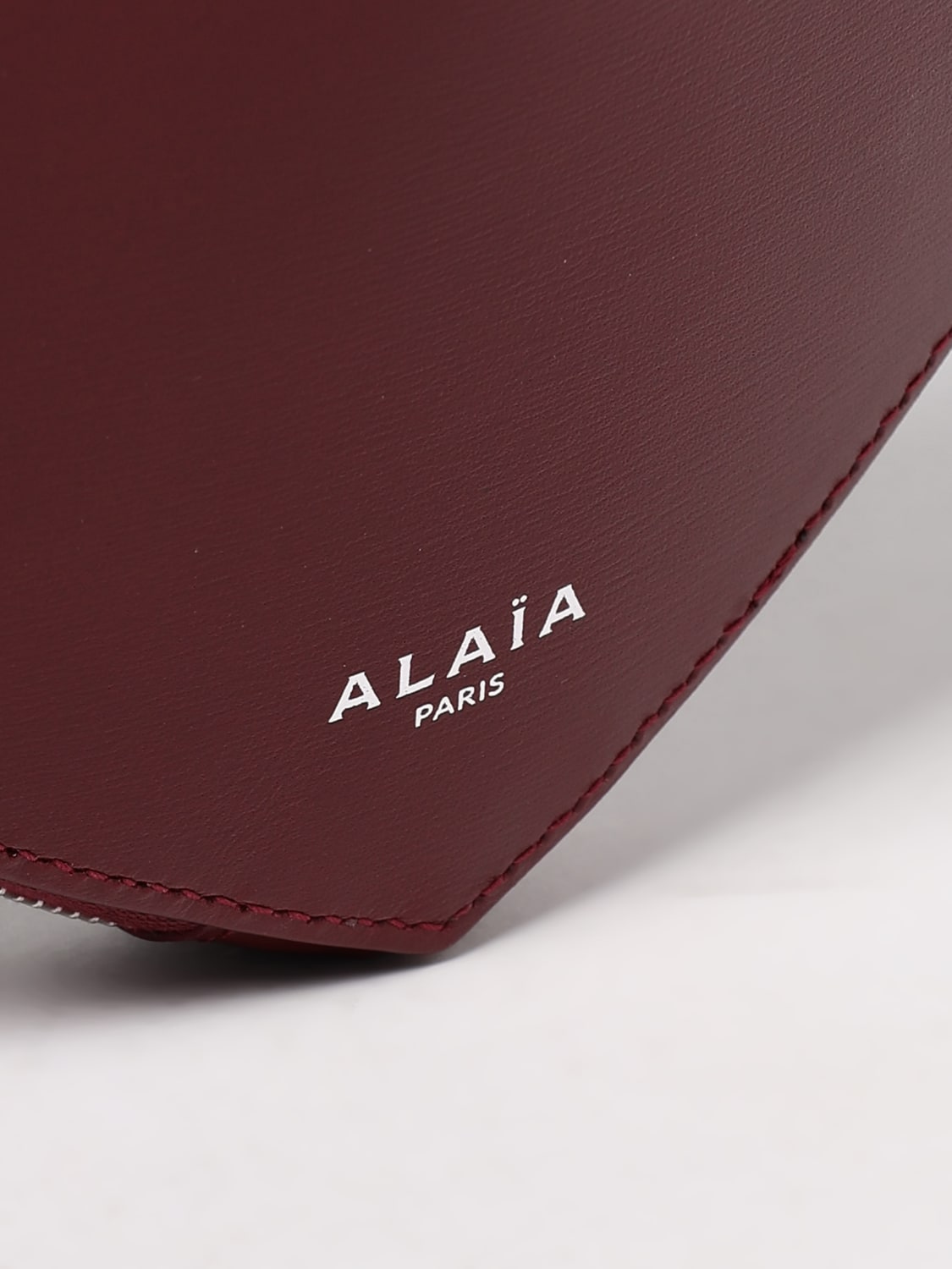 ALAÏA MINI BAG: Shoulder bag woman AlaÏa, Burgundy - Img 4