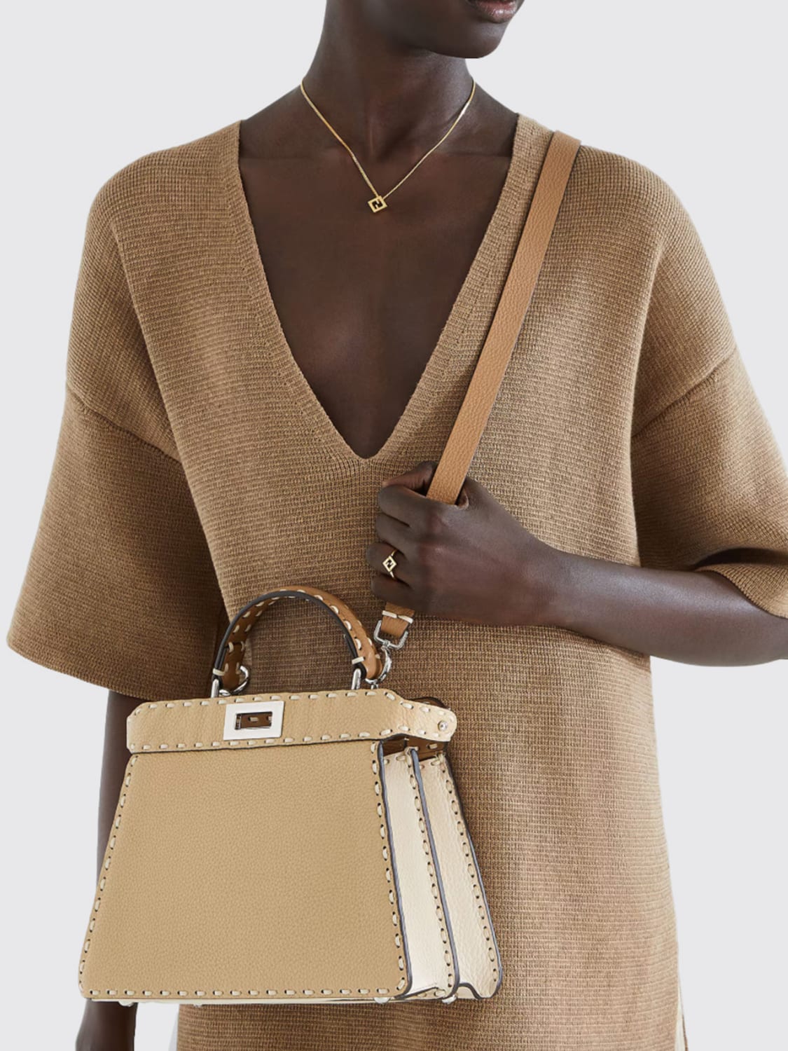 FENDI 手提包: 肩包 女士 Fendi, 裸色 - Img 2