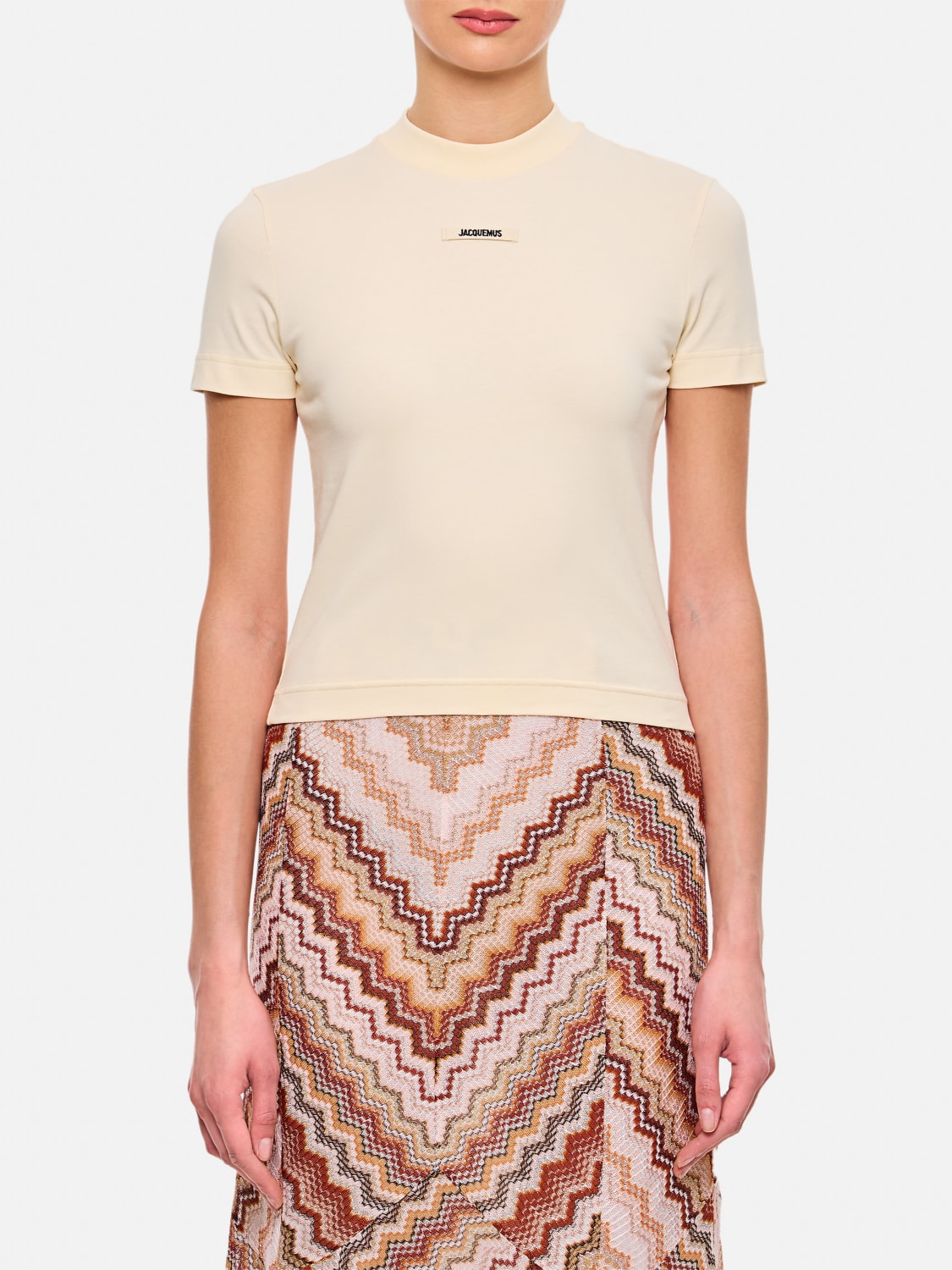 JACQUEMUS T-SHIRTS: T-shirt in cotone slim con logo Jacquemus, Beige - Img 1