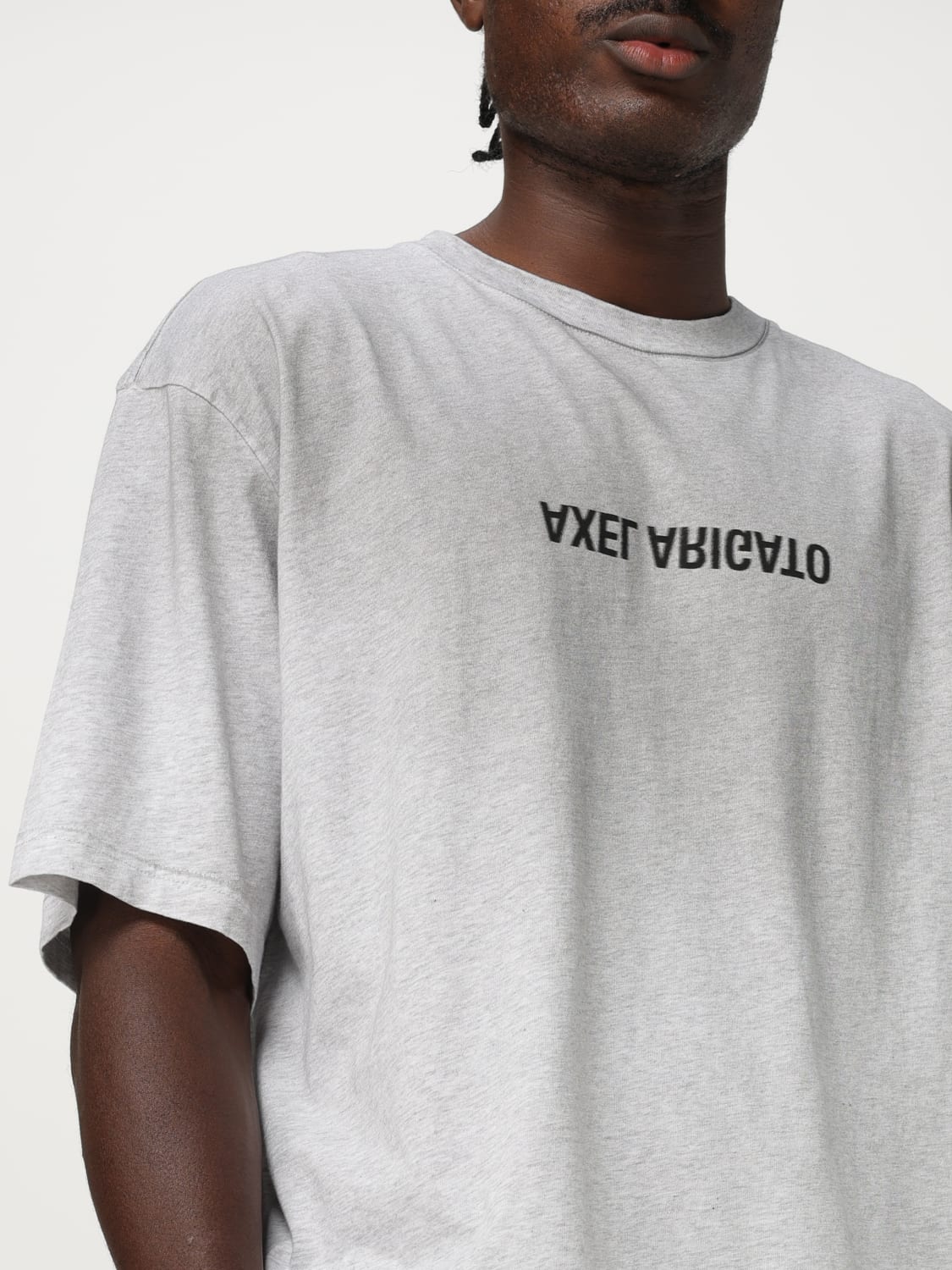 AXEL ARIGATO T-SHIRT: T-shirt in cotone con logo Axel Arigato, Grigio - Img 4