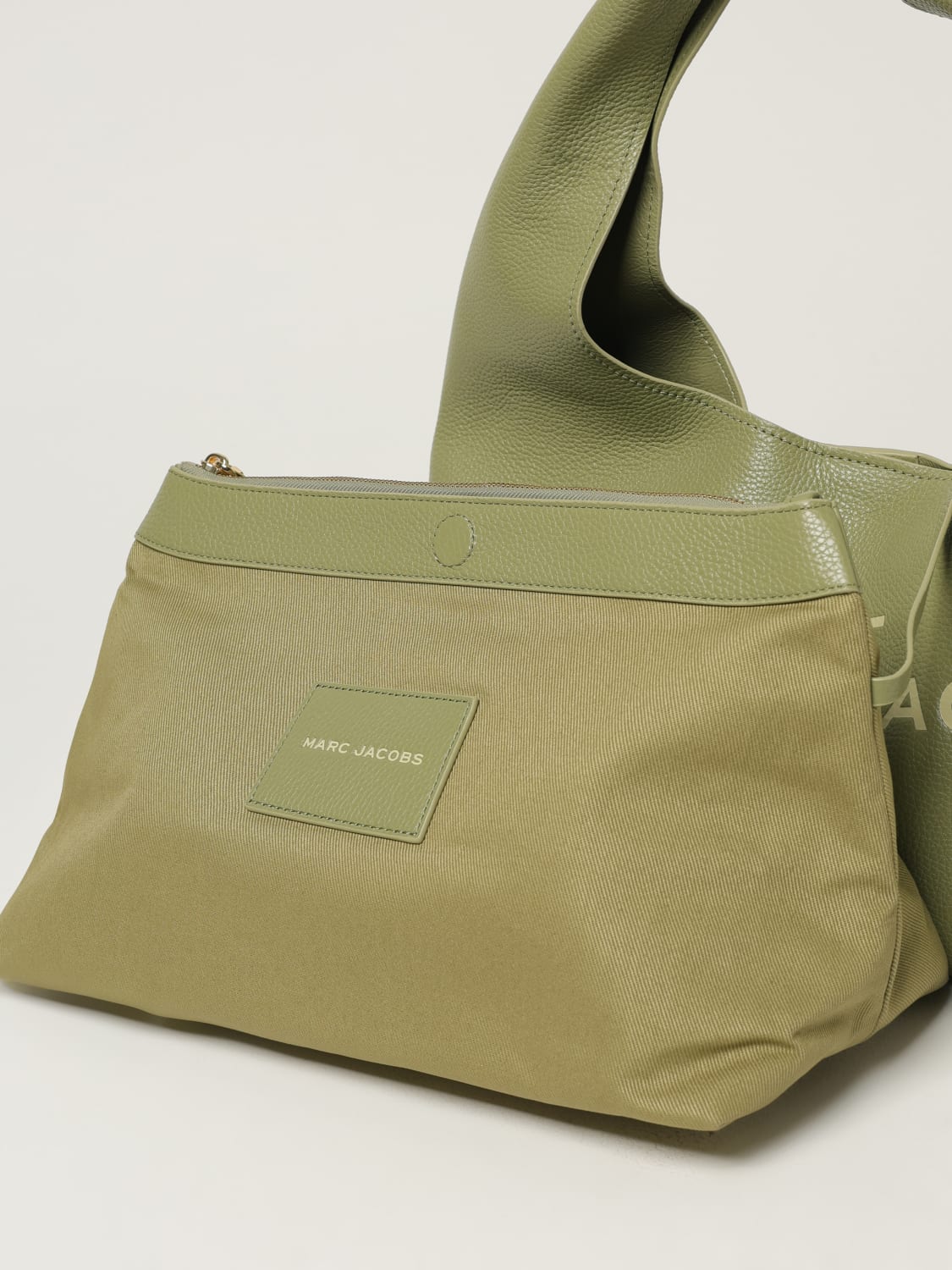 MARC JACOBS BORSA A SPALLA: Borsa The Sack Bag Marc Jacobs in pelle a grana , Rosso - Img 3