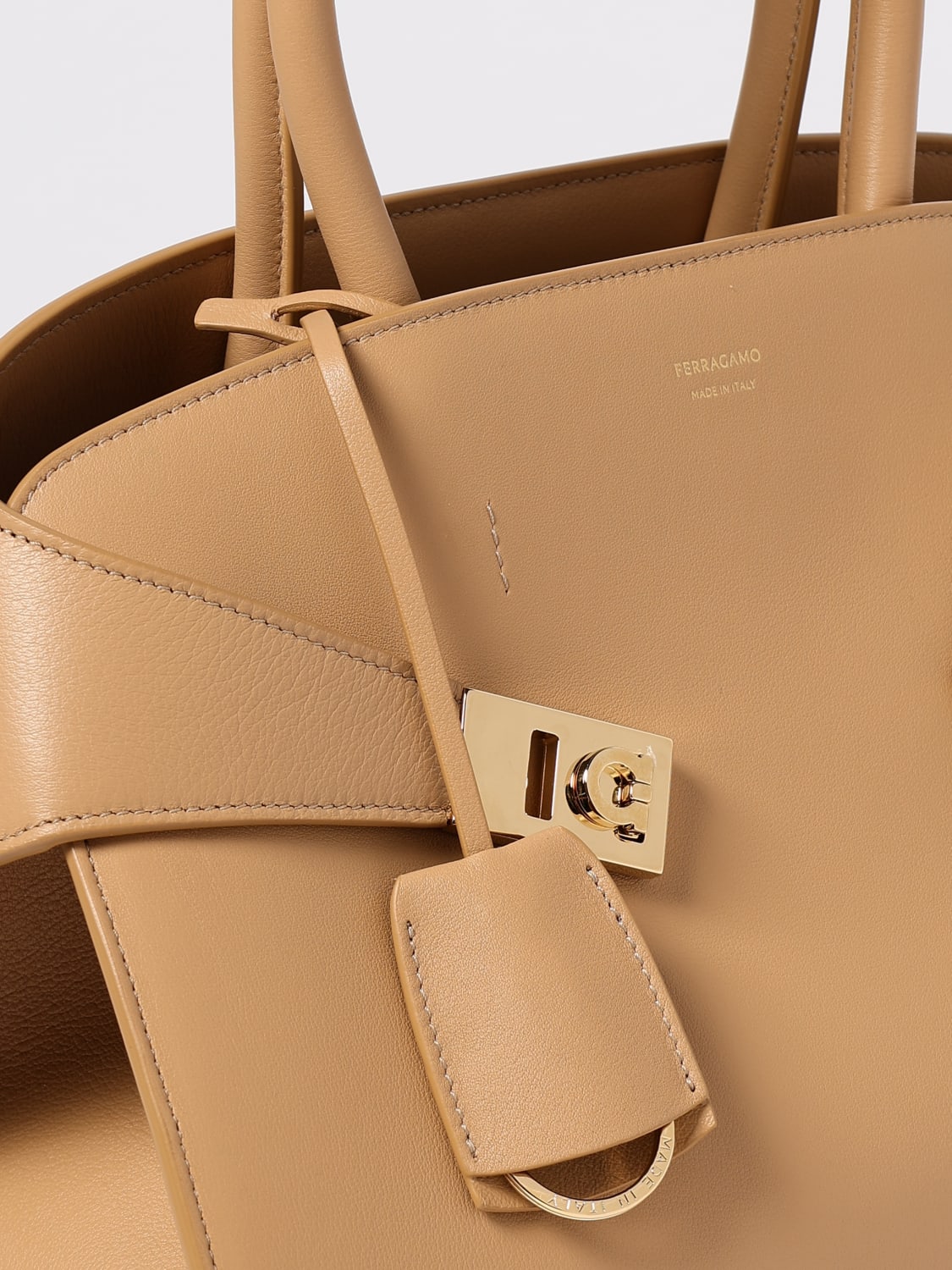 FERRAGAMO HANDBAG: Shoulder bag woman Ferragamo, Beige - Img 4