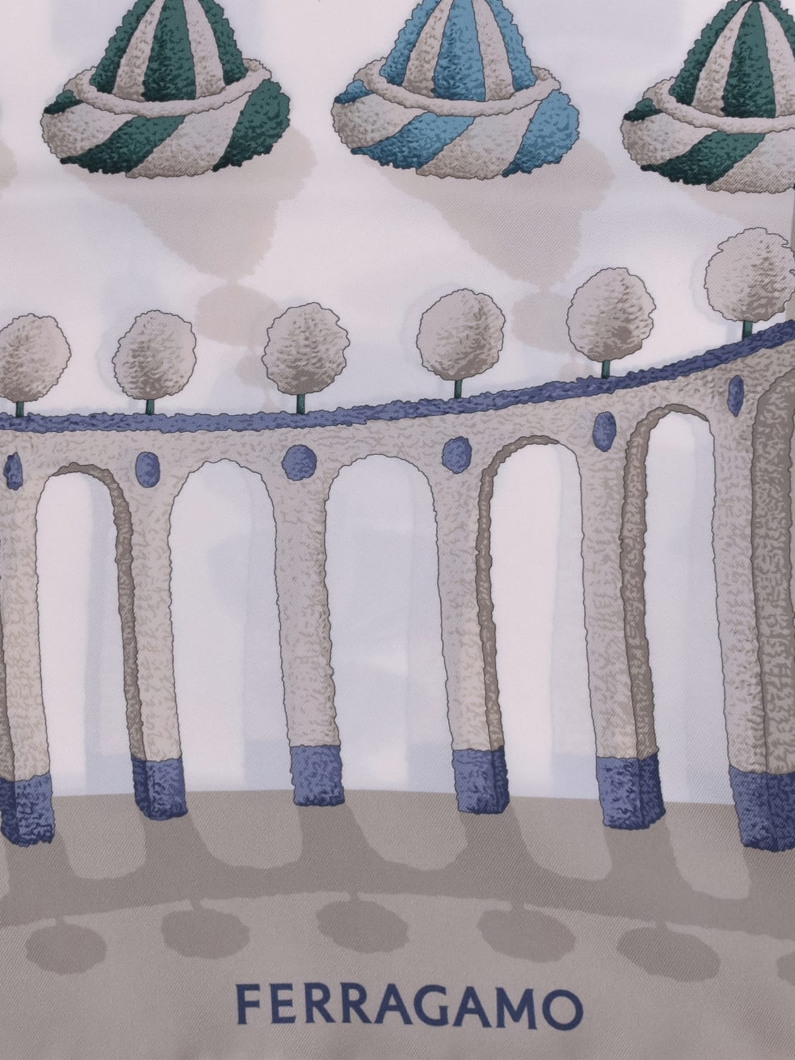 FERRAGAMO SCIARPA: Sciarpa Ferragamo in seta stampata, Grigio - Img 3