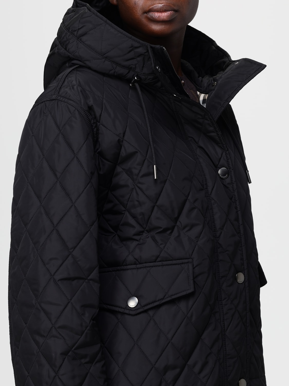 BURBERRY GIACCA: Giubbotto con cappuccio Burberry in nylon trapuntato , Nero - Img 5