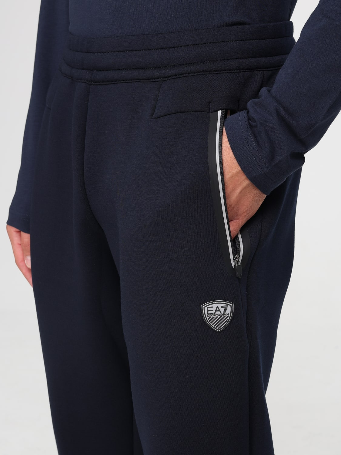 EA7 PANTALONES: Pantalón hombre Ea7, Azul Oscuro - Img 3