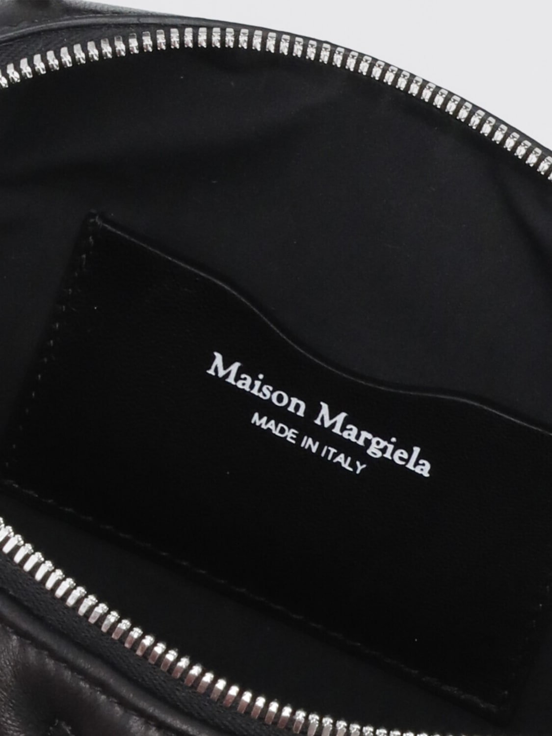 MAISON MARGIELA BORSA MINI: Borsa Glam Slam Trapezoid Bag Maison Margiela in nappa capitonnè, Nero - Img 5