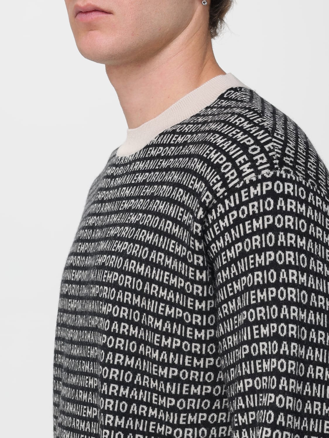 EMPORIO ARMANI MAGLIA: Maglia a girocollo logata Emporio Armani, Nero - Img 3