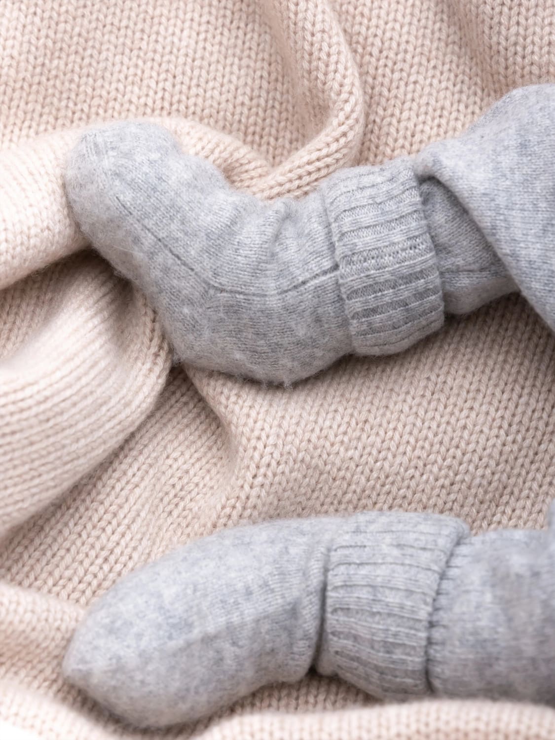 BOBBIN & TRICOT SOCKS: Bobbin & Tricot cashmere socks, Grey - Img 2