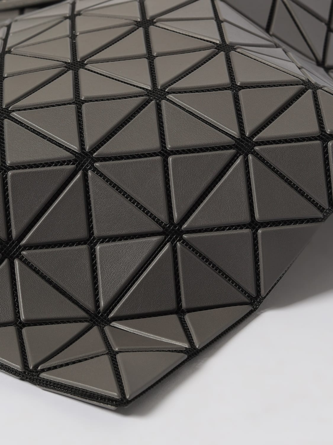 BAO BAO ISSEY MIYAKE BORSA A MANO: Borsa Prism Matte Bao Bao Issey Miyake in nylon , Grigio - Img 3