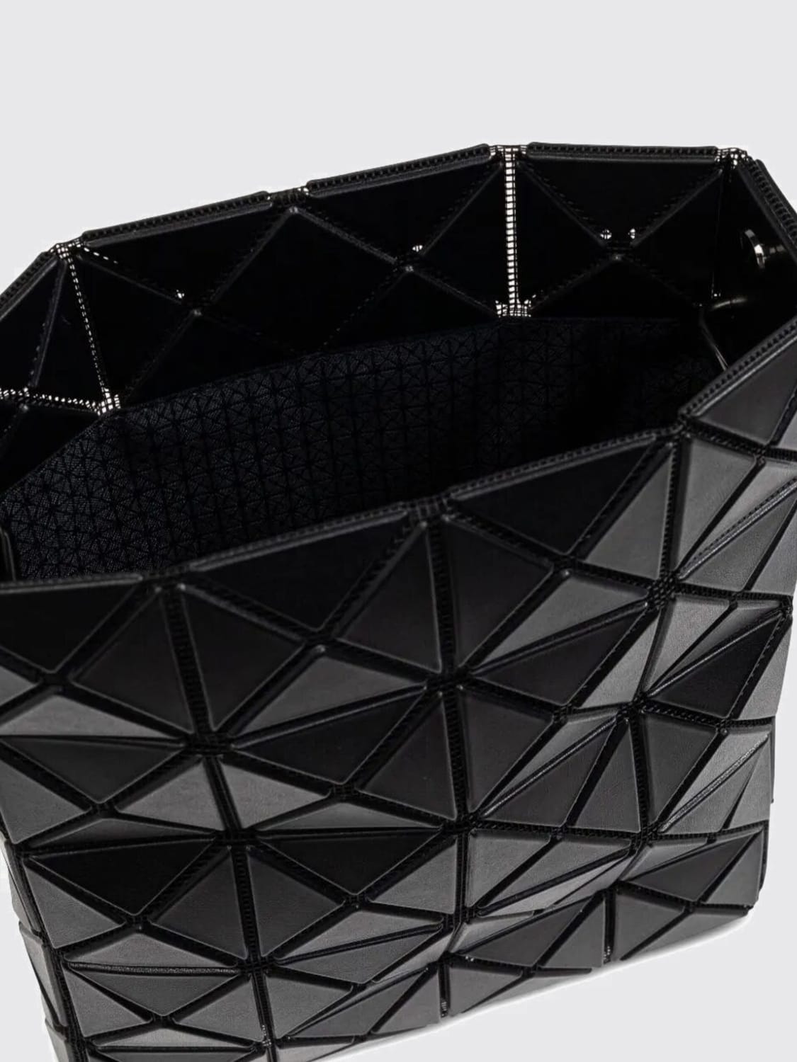 BAO BAO ISSEY MIYAKE BORSA A SPALLA: Borsa Prism Matte Bao Bao Issey Miyake in pvc e nylon , Nero - Img 4