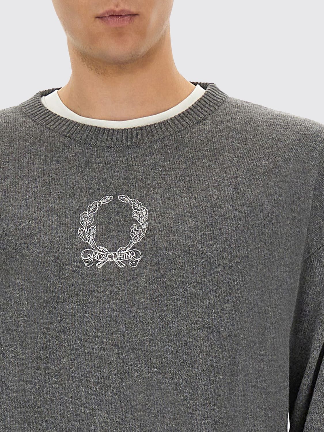 MOSCHINO COUTURE MAGLIA: Maglia a girocollo con logo Moschino Couture, Grigio - Img 4