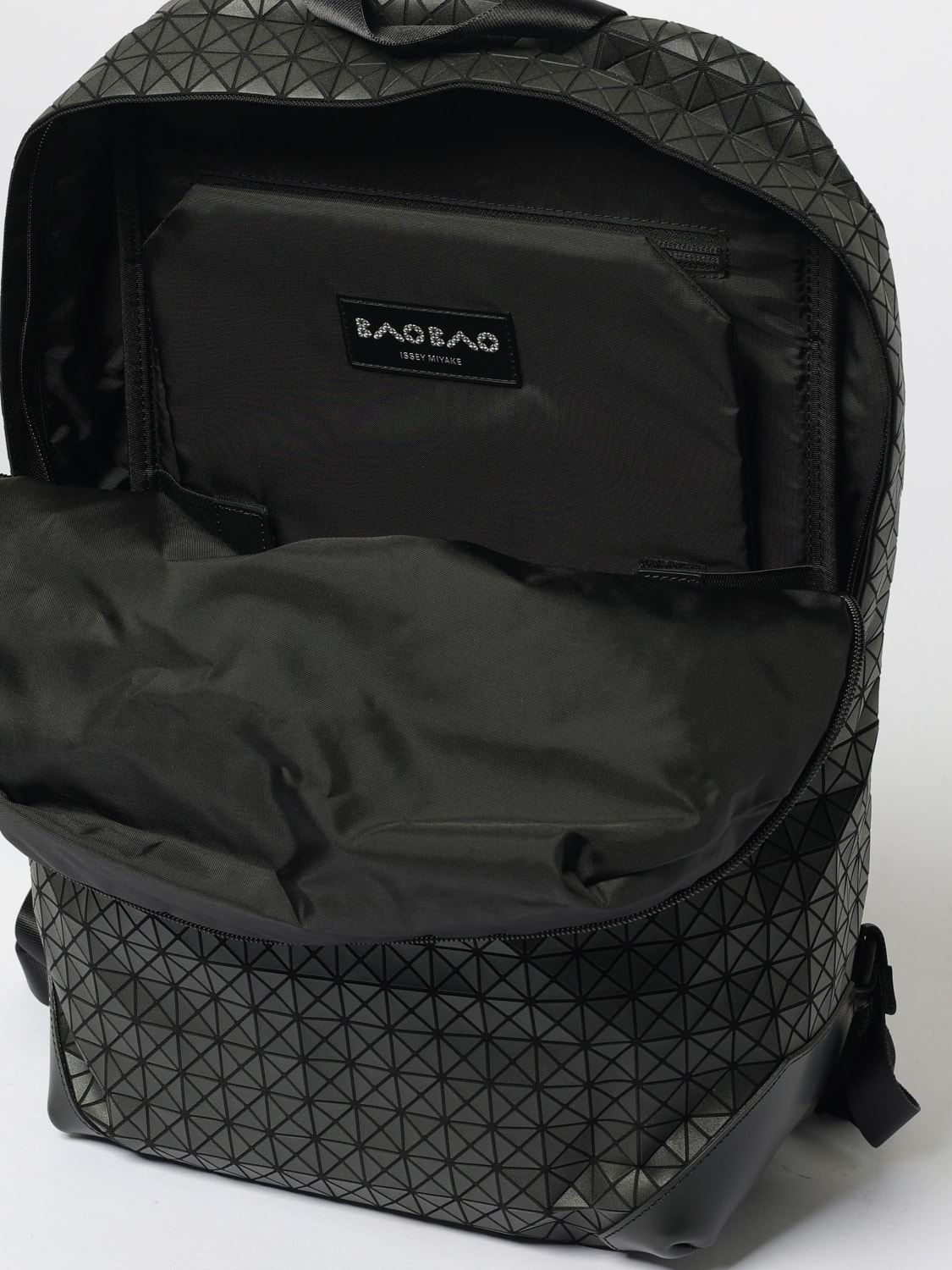 BAO BAO ISSEY MIYAKE BACKPACK: Backpack men Bao Bao Issey Miyake, Black - Img 4