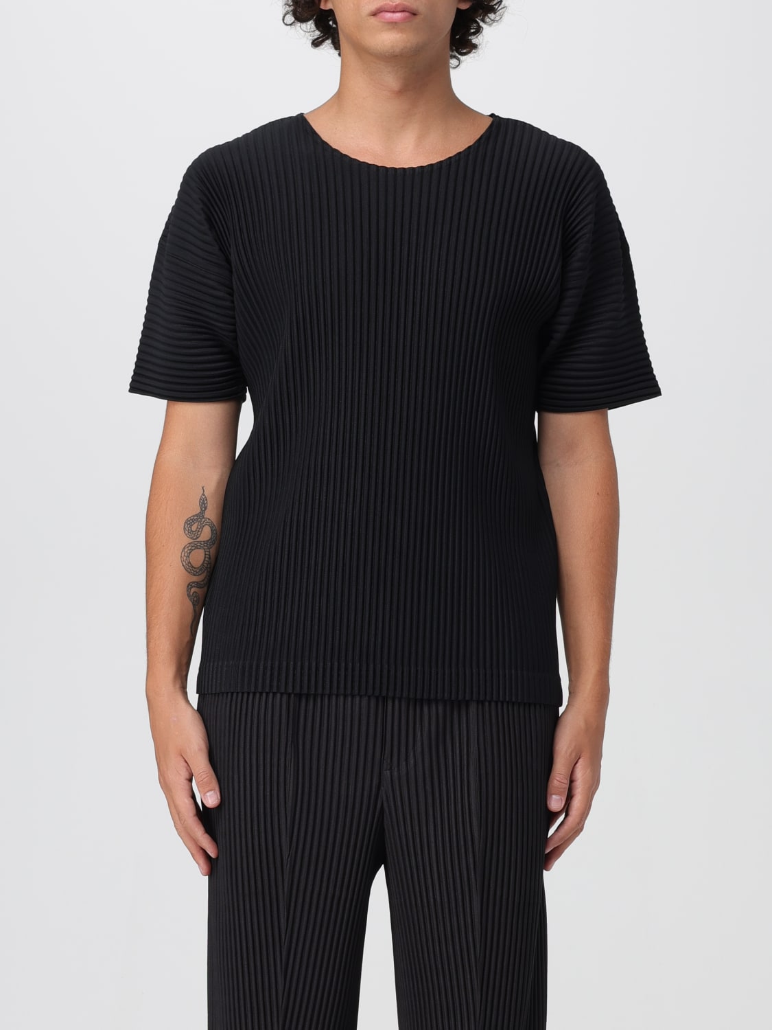 HOMME PLISSE' ISSEY MIYAKE T-SHIRT: T-shirt men Homme Plisse' Issey Miyake, Black - Img 1