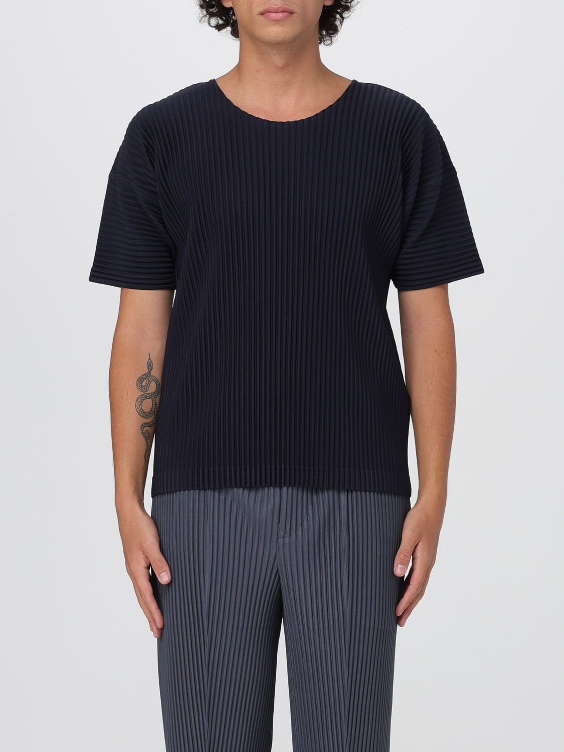 HOMME PLISSE' ISSEY MIYAKE T-SHIRT: T-shirt homme Homme Plisse' Issey Miyake, Bleu - Img 1