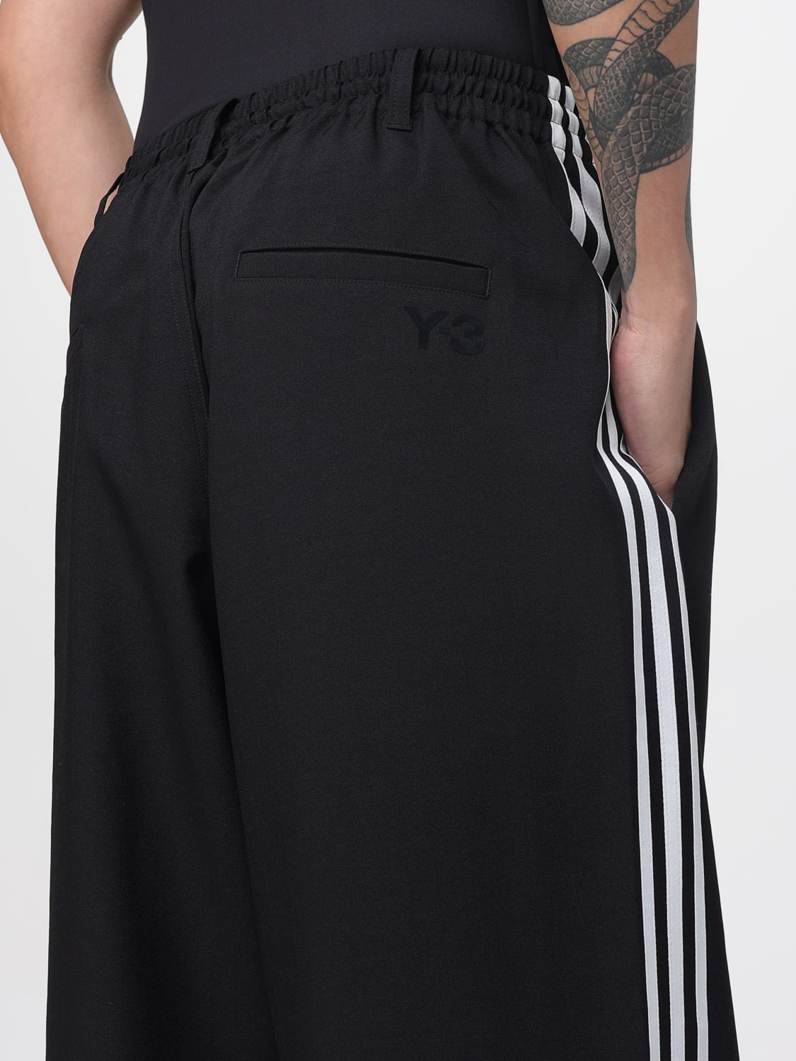 Y-3 PANTALONI: Pantaloni jogging Y-3 in tessuto tecnico stretch , Nero - Img 4
