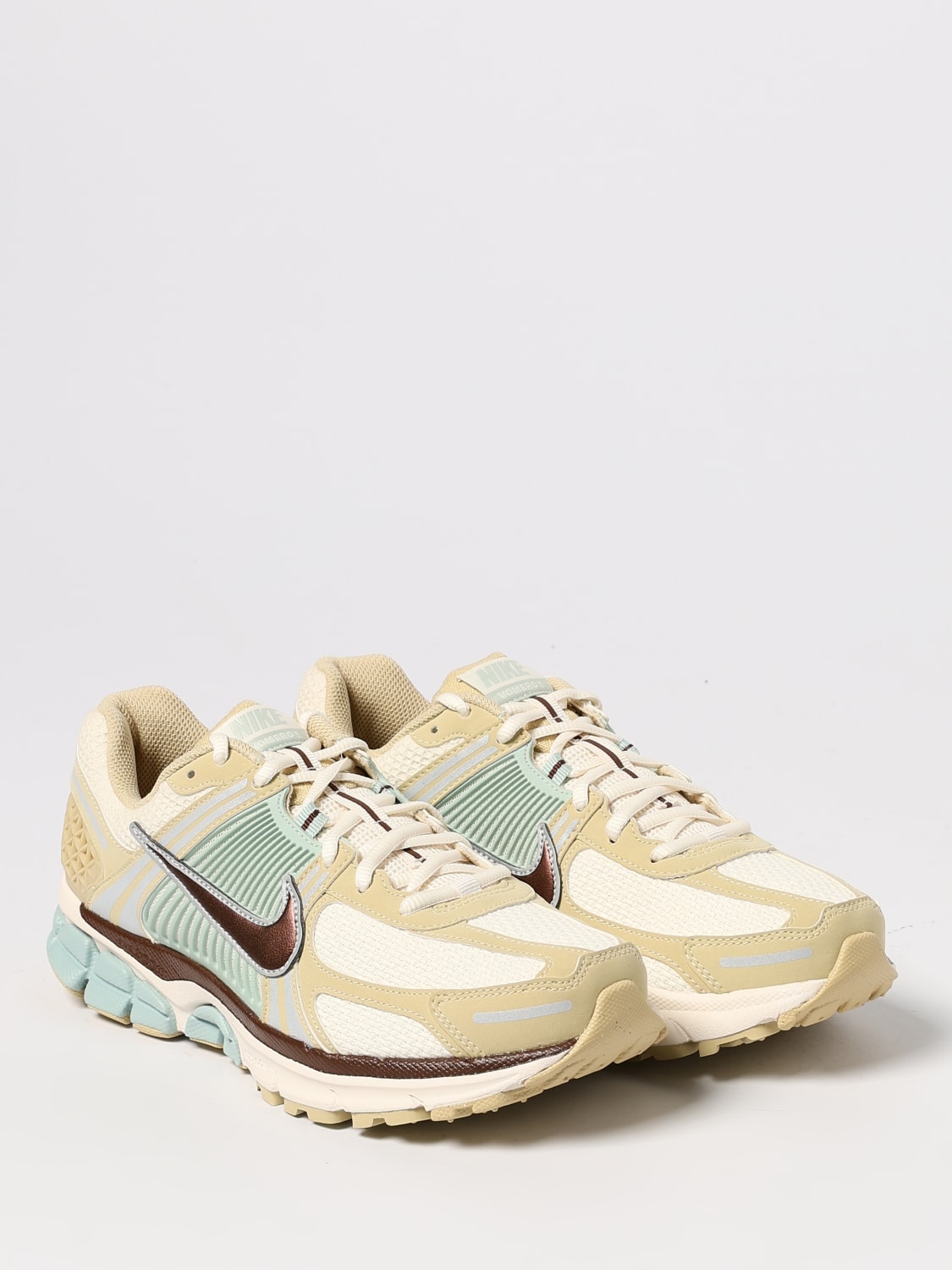 NIKE スニーカー: スニーカー メンズ Nike, ベージュ - Img 2