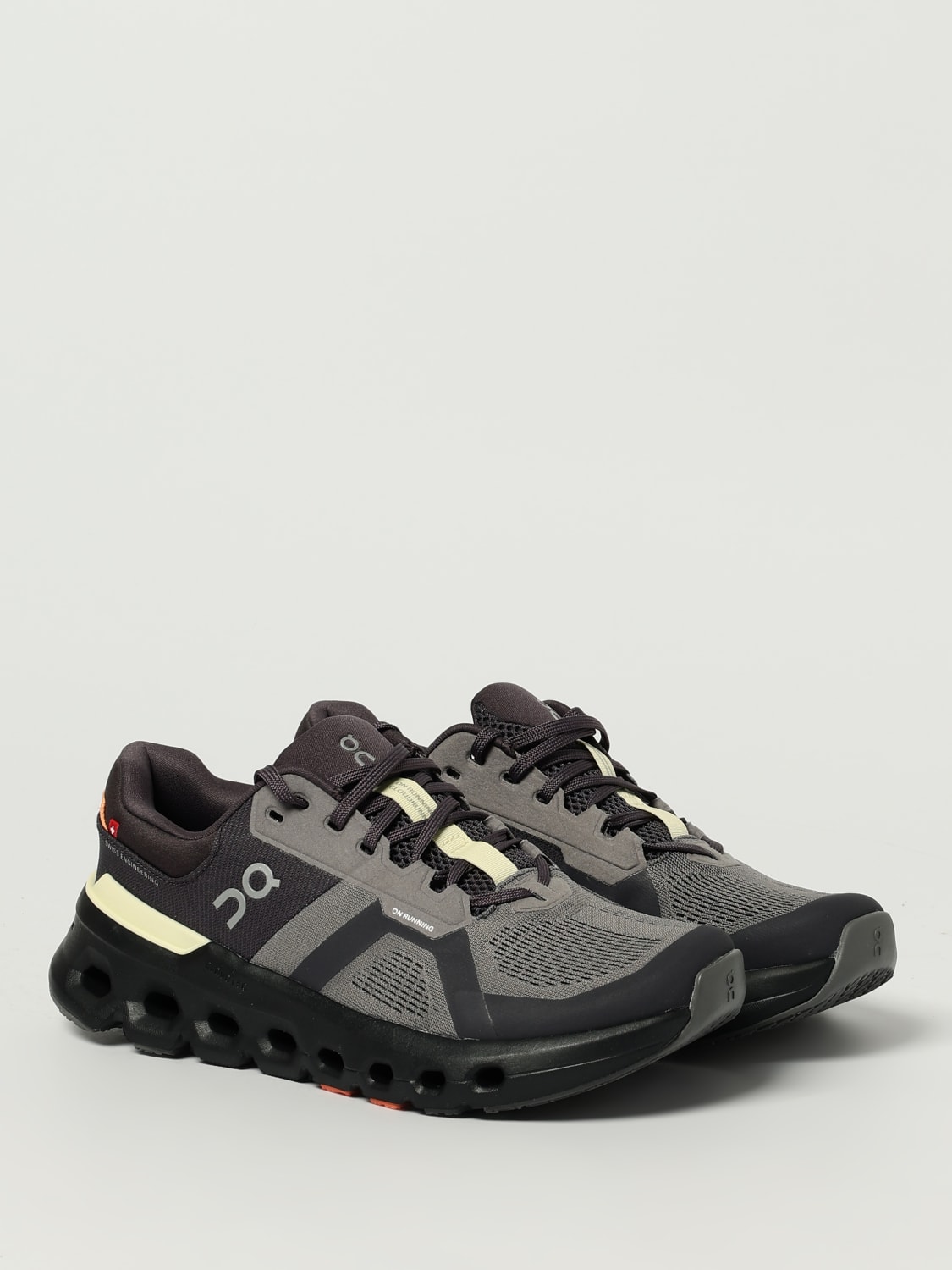 ON RUNNING SNEAKERS: Sneakers Cloudrunner 2 On in mesh , Grigio - Img 2