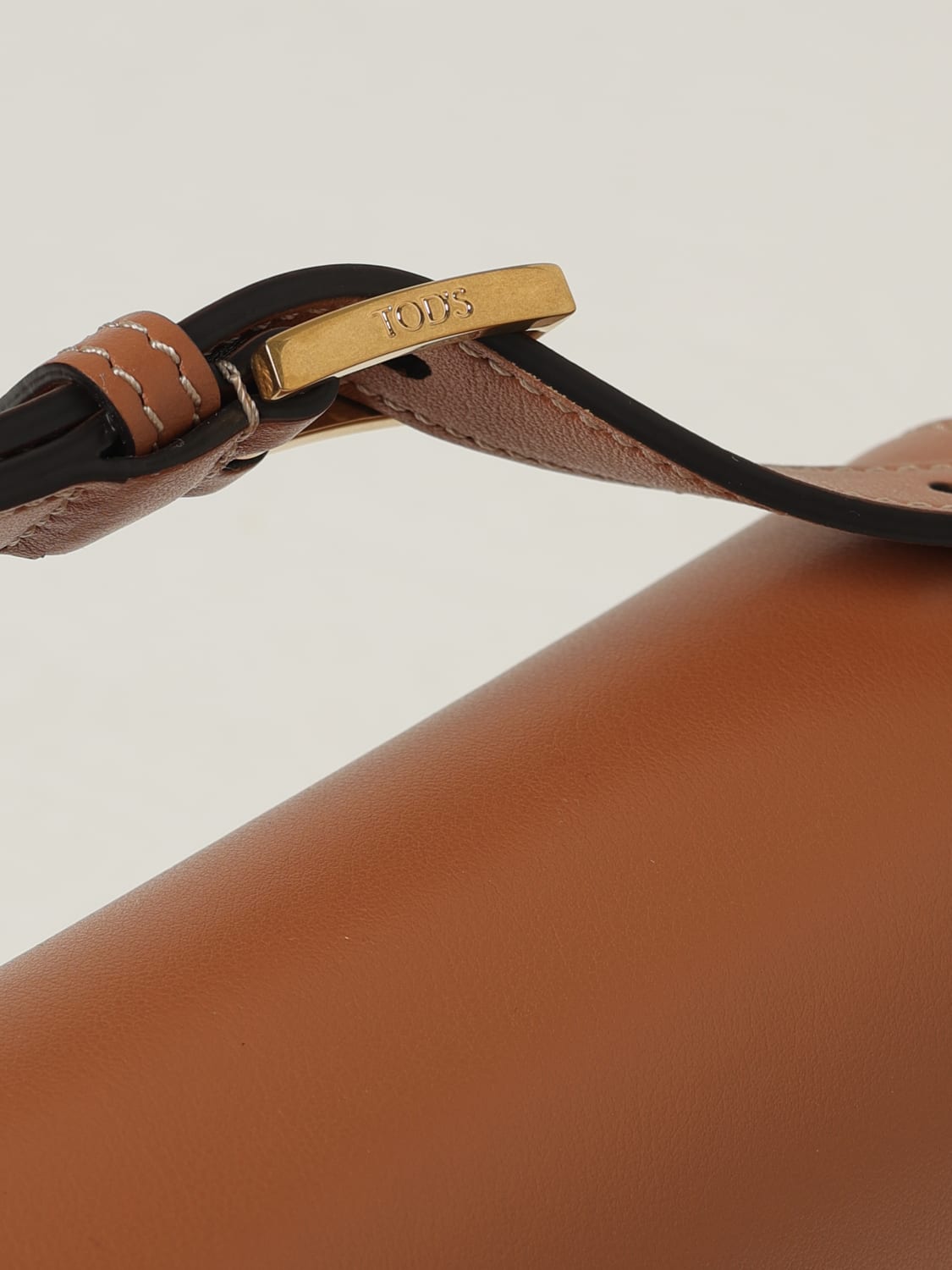 TOD'S BORSA A TRACOLLA: Borse a tracolla in pelle di vitello Timeless T Tod's, Marrone - Img 3