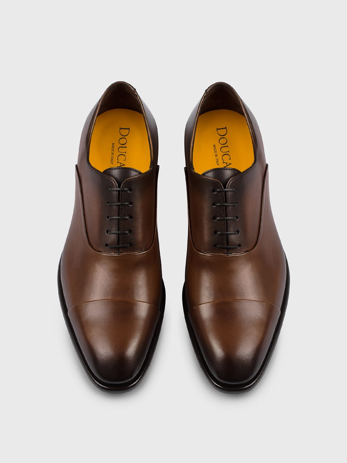 DOUCAL'S SCARPE STRINGATE: Oxford Doucal's in pelle lucida , Marrone - Img 3