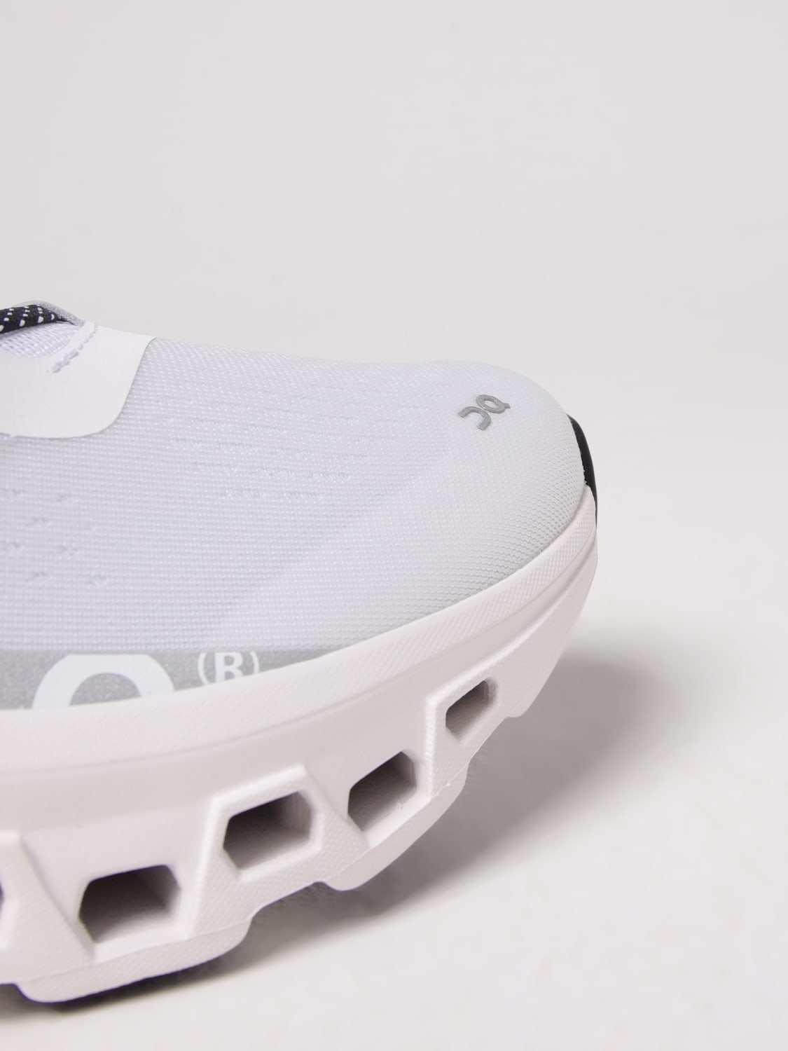 ON RUNNING スニーカー: シューズ メンズ On, ホワイト - Img 4