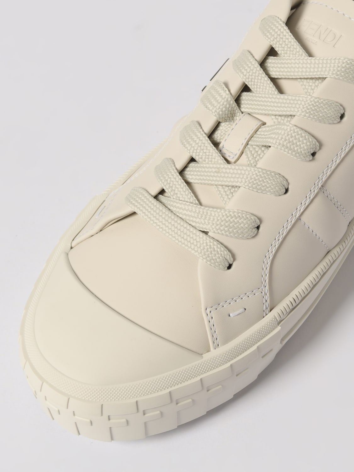 FENDI SNEAKERS: Sneakers Domino Fendi in pelle , Bianco - Img 4