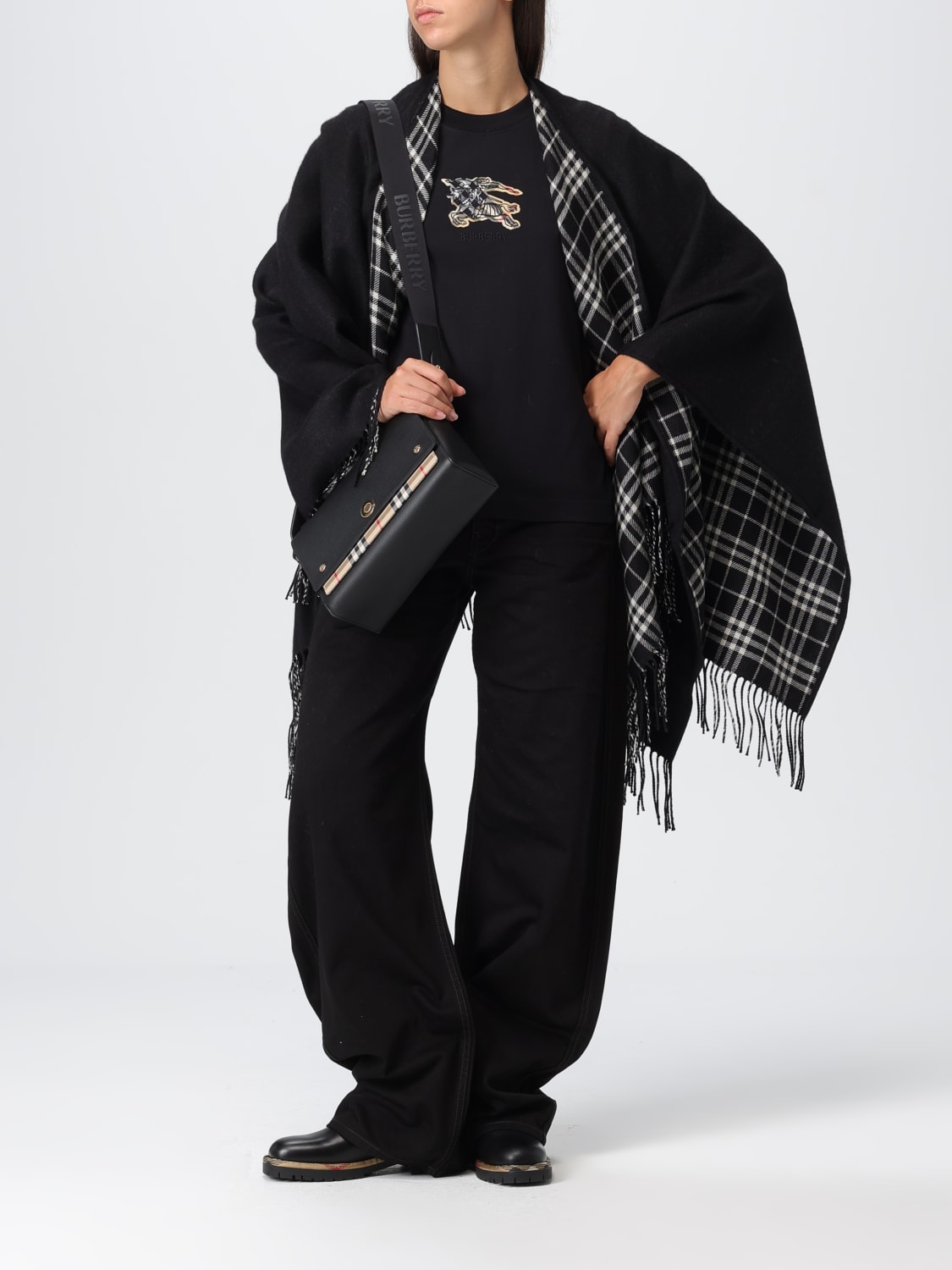 BURBERRY T-SHIRT: T-shirt woman Burberry, Black - Img 2