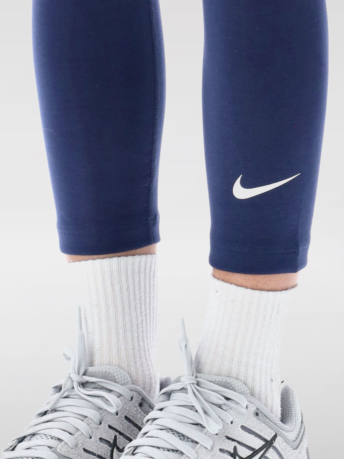 NIKE PANTALONI: Leggings Nike in misto cotone , Blue - Img 3