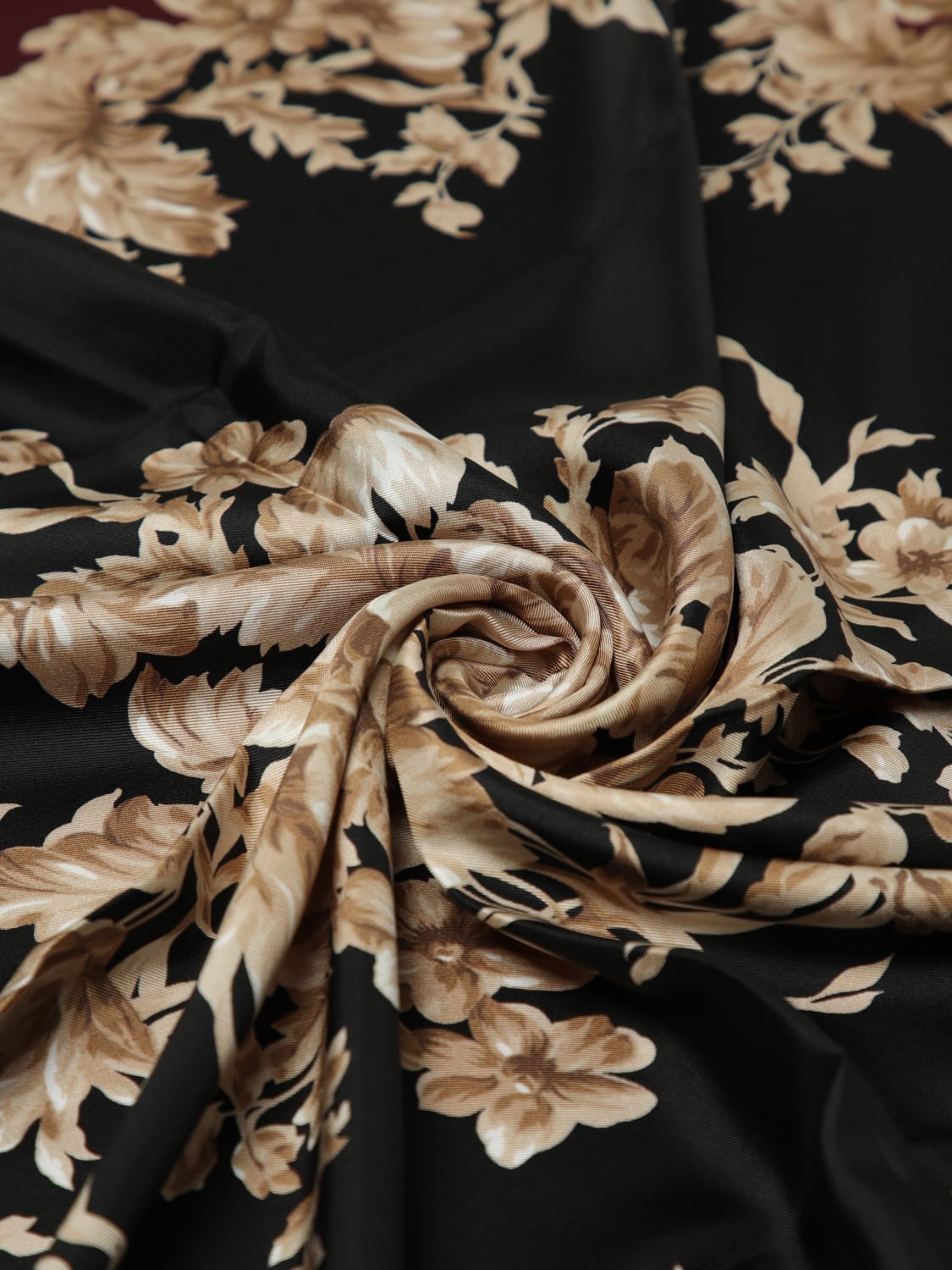 DOLCE & GABBANA FOULARD: Foulard in seta floreale Dolce & Gabbana, Ciliegia - Img 3