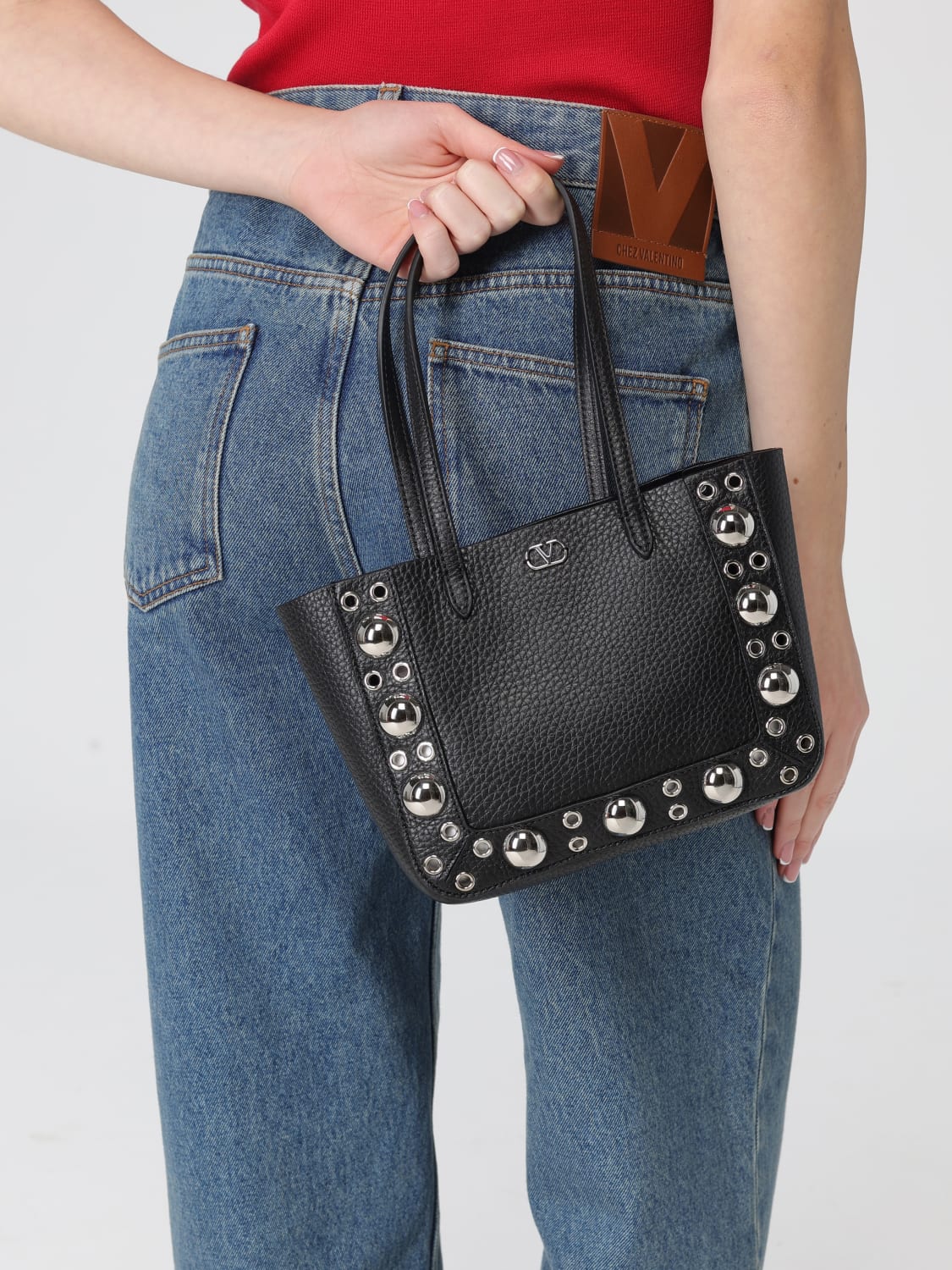 VALENTINO GARAVANI BORSA MINI: Borsa Nellcôte Valentino Garavani in pelle a grana , Nero - Img 2