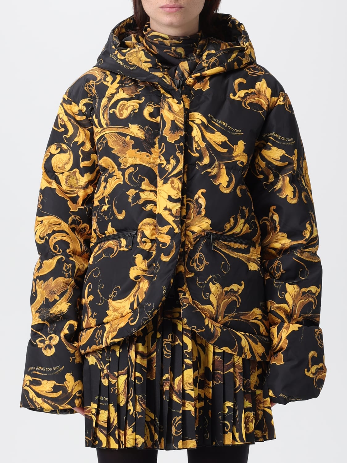 VERSACE JEANS COUTURE GIACCA: Piumino Versace Jeans Couture in nylon stampato, Nero - Img 1