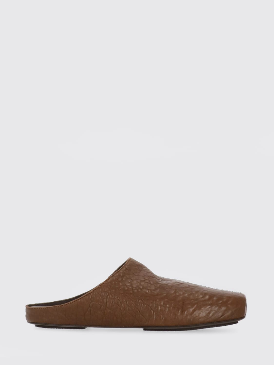 UMA WANG CHAUSSURES: Sandales plates femme Uma Wang, Marron - Img 1