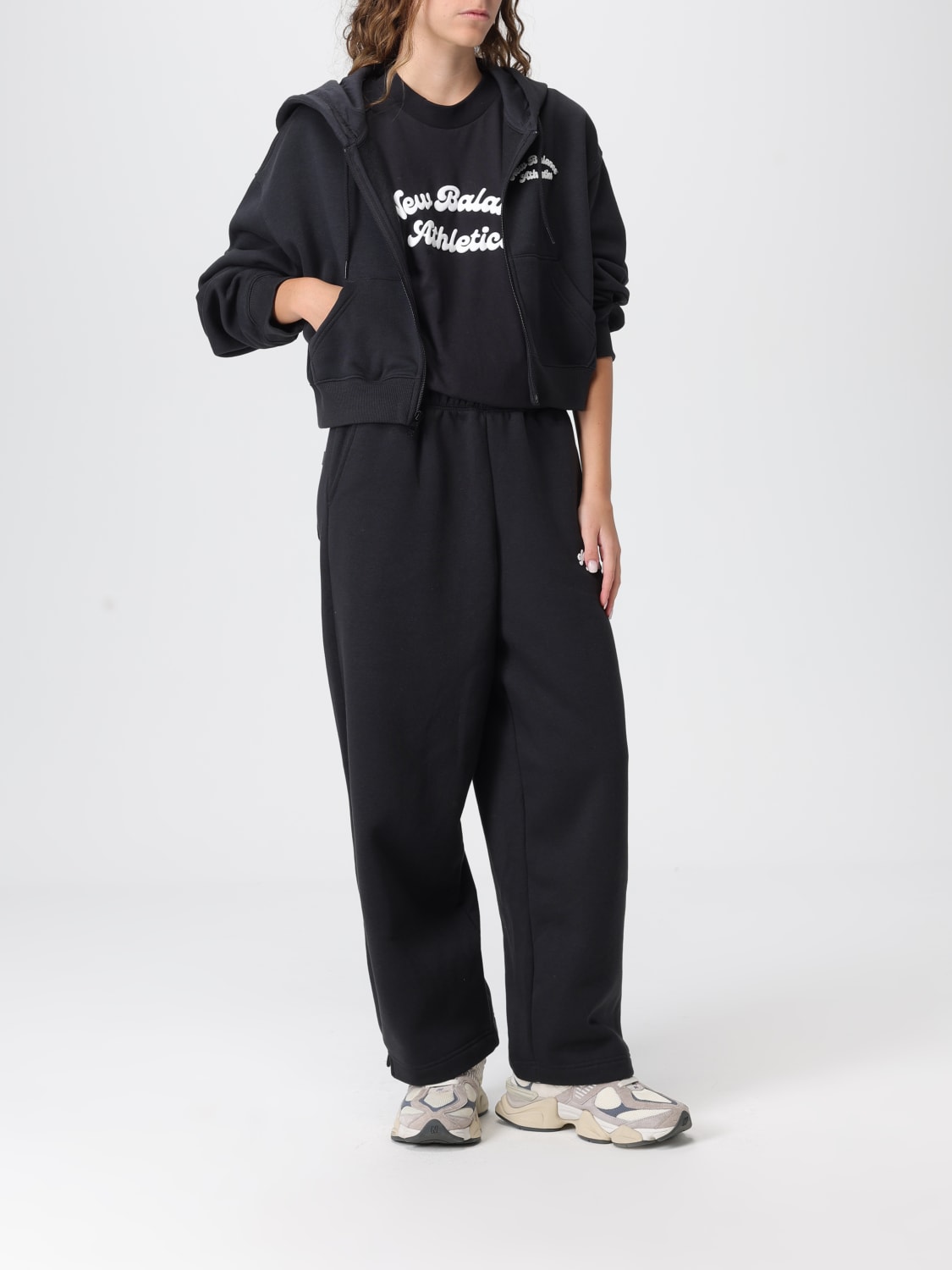 NEW BALANCE T-SHIRT: T-shirt woman New Balance, Black - Img 2