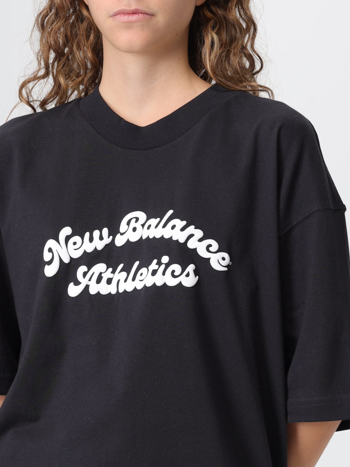 NEW BALANCE T-SHIRT: T-shirt woman New Balance, Black - Img 4