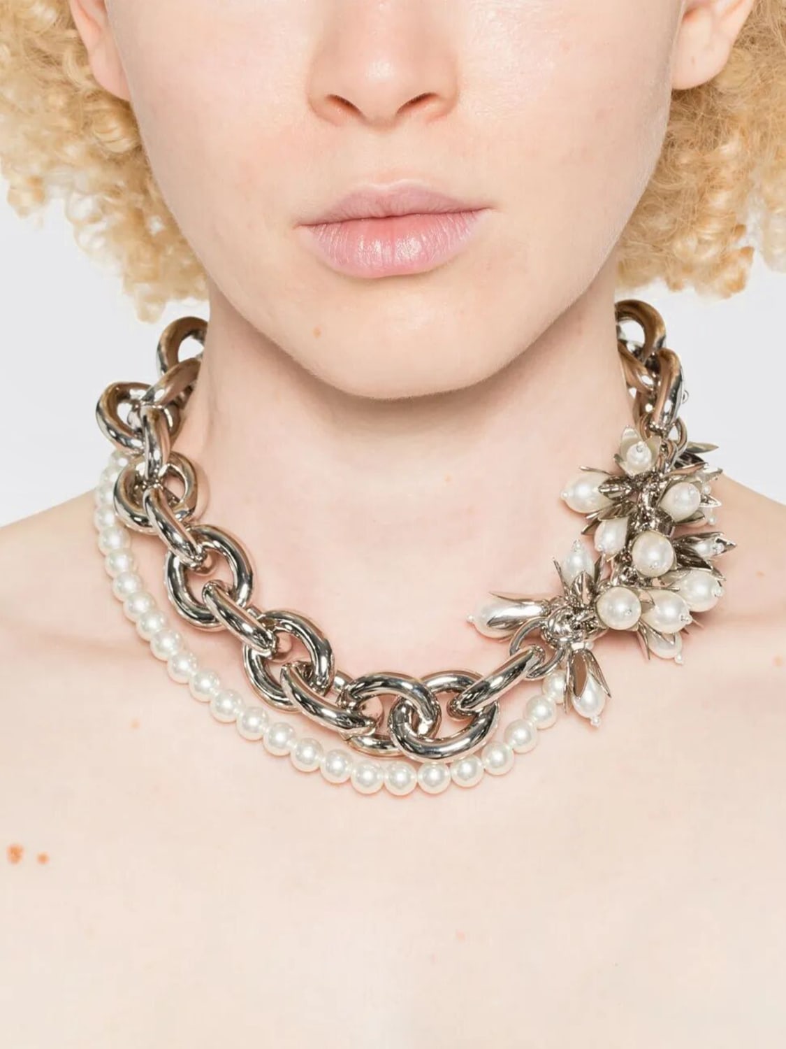 SIMONE ROCHA GIOIELLO: Collana Simone Rocha in ottone con perle sintetiche, Silver - Img 2