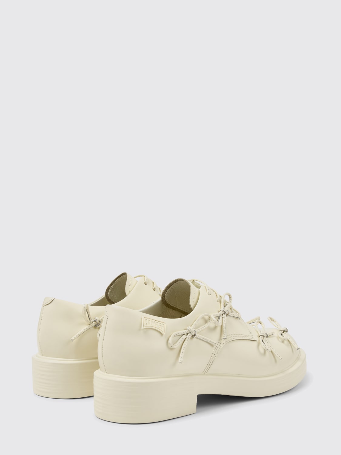 CAMPER STRINGATE: Derby Dean Camper in pelle con fiocchi applicati , Bianco - Img 3