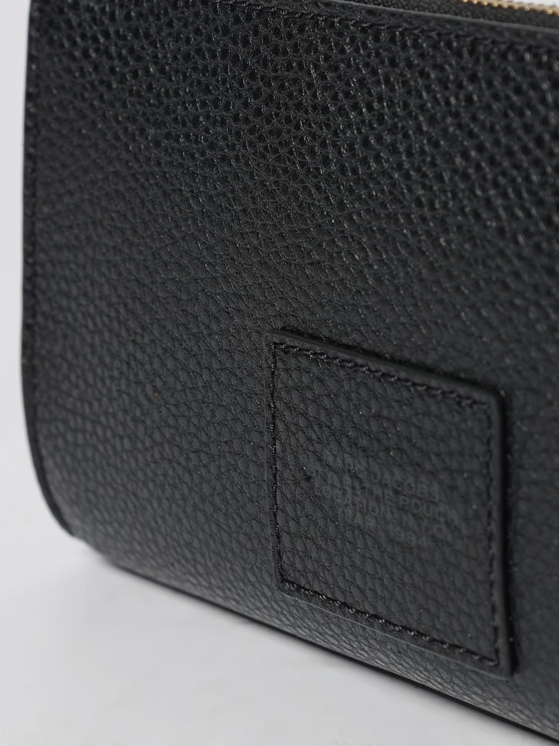 MARC JACOBS BORSA MINI: Pochette da polso in pelle martellata Marc Jacobs, Nero - Img 3