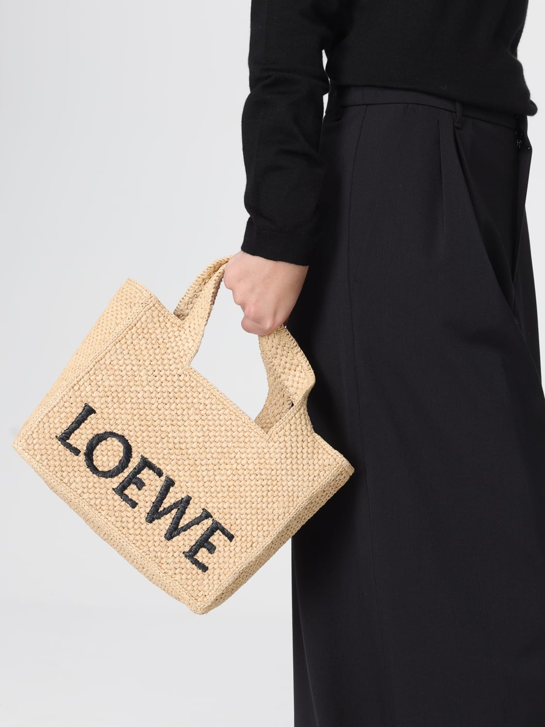 LOEWE SHOULDER BAG: Shoulder bag woman Loewe, Beige - Img 2