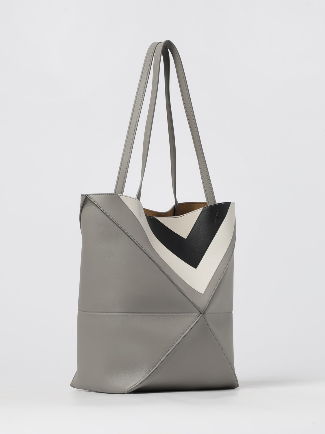 LOEWE BORSA A SPALLA: Borsa Puzzle Fold Tote media in nappa di vitello Loewe, Grigio - Img 3