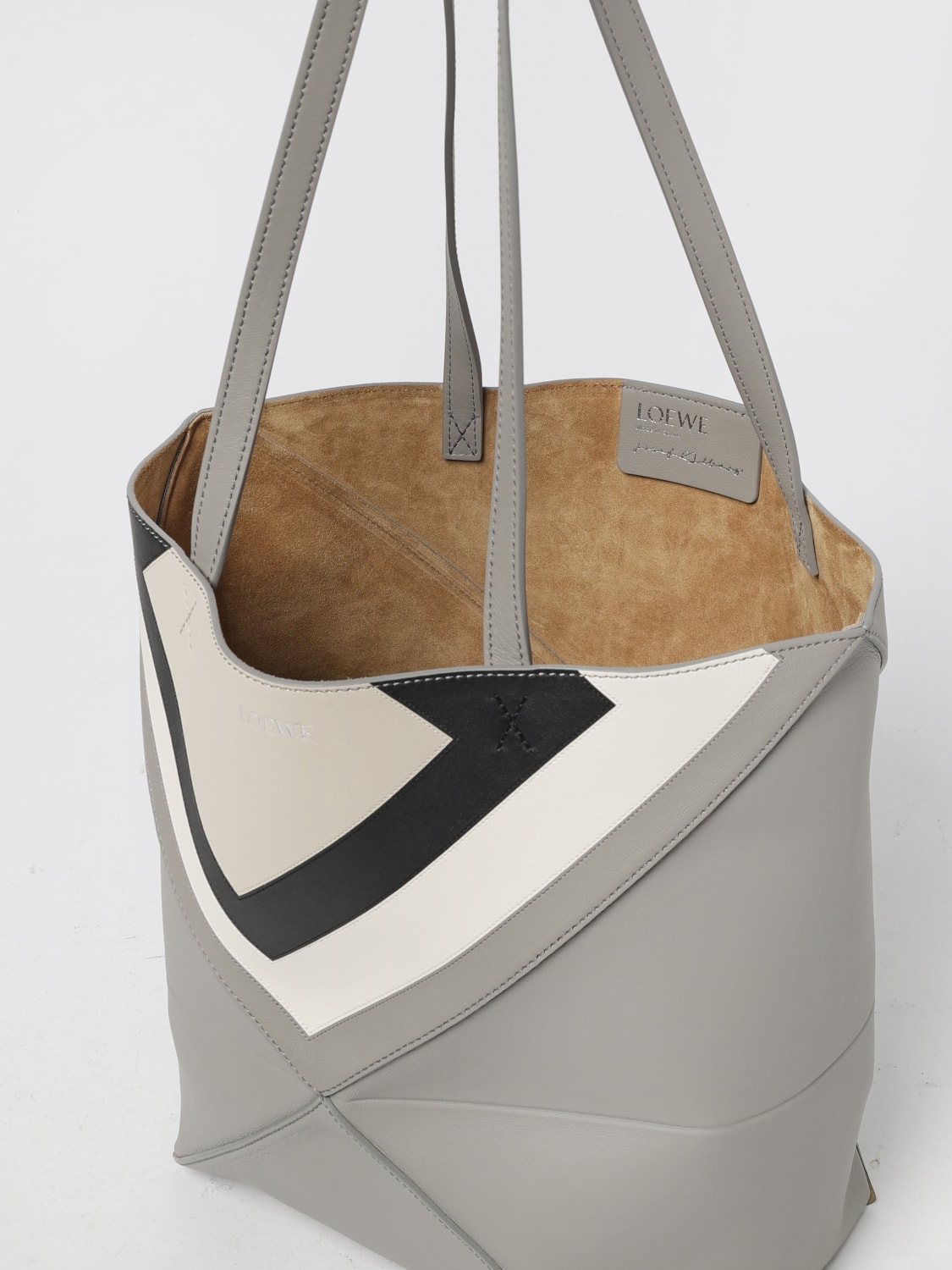LOEWE BORSA A SPALLA: Borsa Puzzle Fold Tote media in nappa di vitello Loewe, Grigio - Img 5