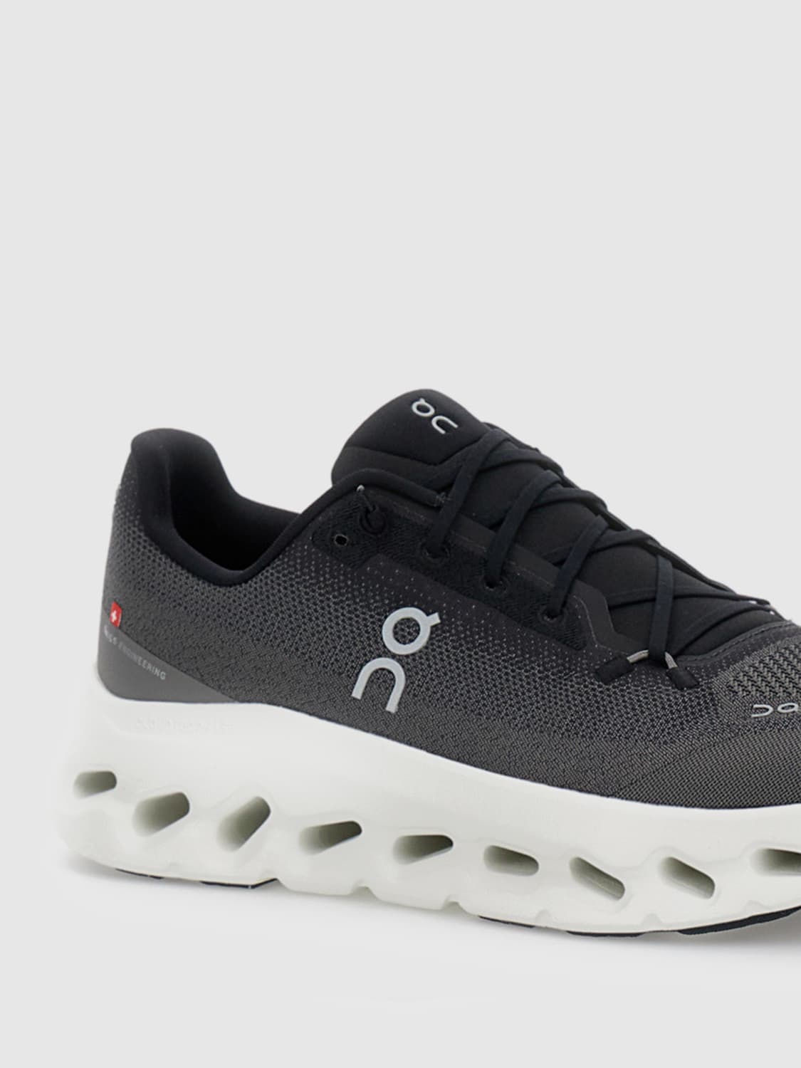 ON RUNNING スニーカー: スニーカー メンズ On, ブラック - Img 4