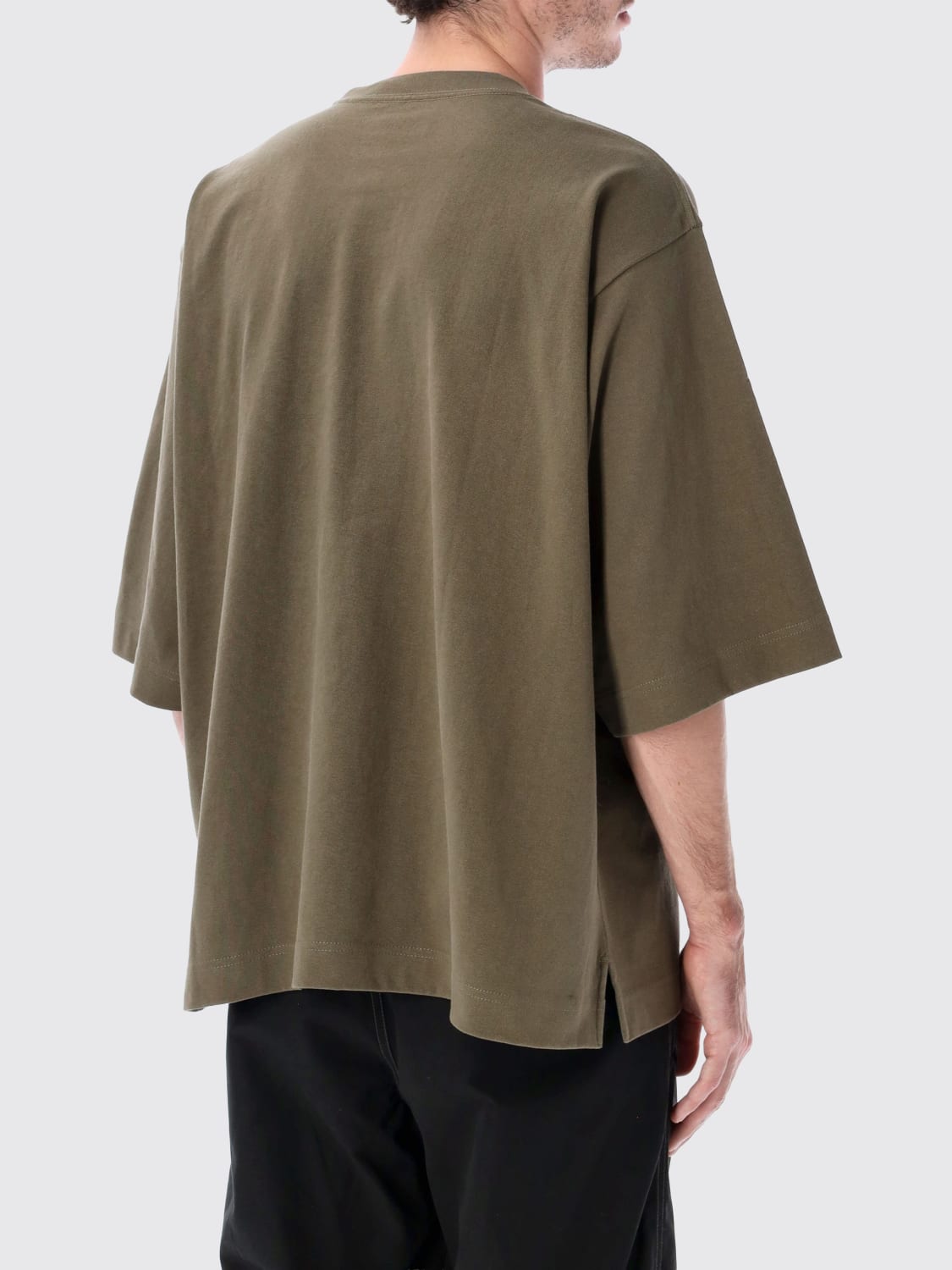 AND WANDER T-SHIRT: T-shirt over in cotone con tasca a toppa And Wander, Kaki - Img 2