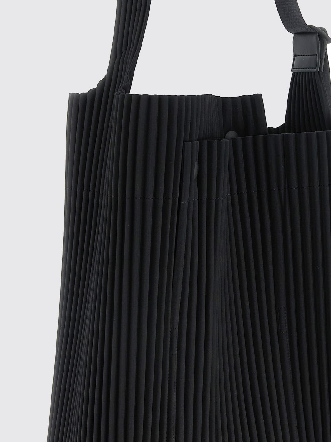 HOMME PLISSE' ISSEY MIYAKE BORSA A TRACOLLA: Borsa Homme Plissé Issey Miyake in nylon plissé, Nero - Img 3