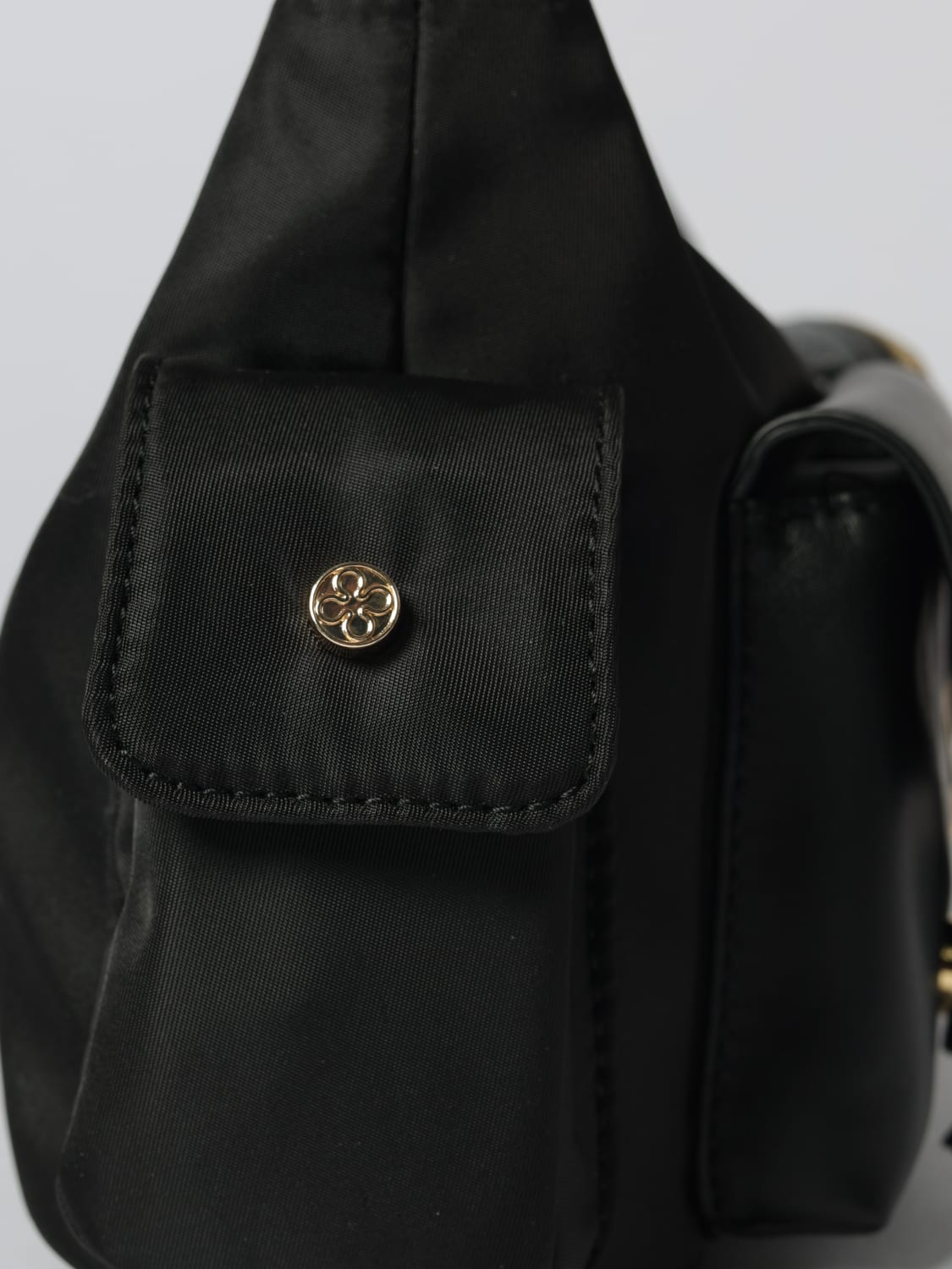 V73 BORSA A TRACOLLA: Borsa Liliana V°73 in nylon e pelle sintetica , Nero - Img 3