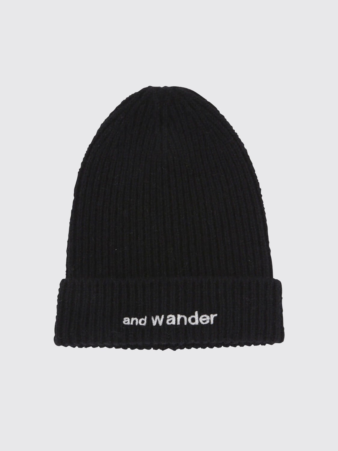 AND WANDER GORRO: Gorro hombre And Wander, Negro - Img 1