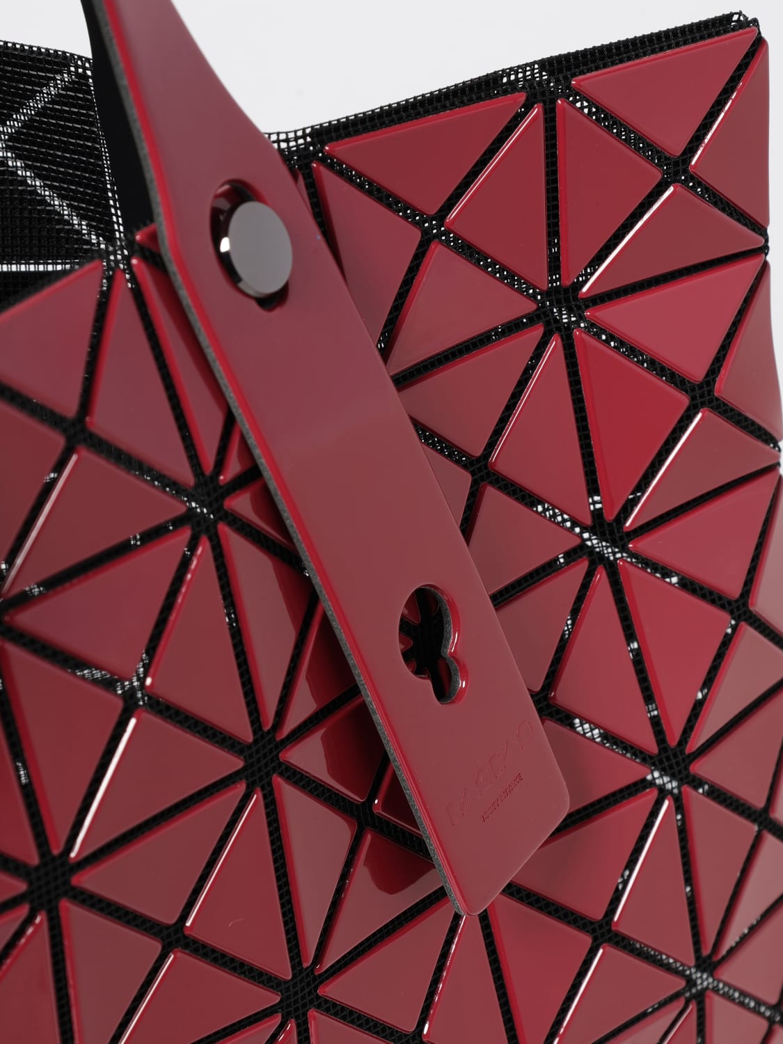 BAO BAO ISSEY MIYAKE BORSA A MANO: Borsa Lucent Bao Bao Issey Miyake in pvc e tessuto , Rosso - Img 3